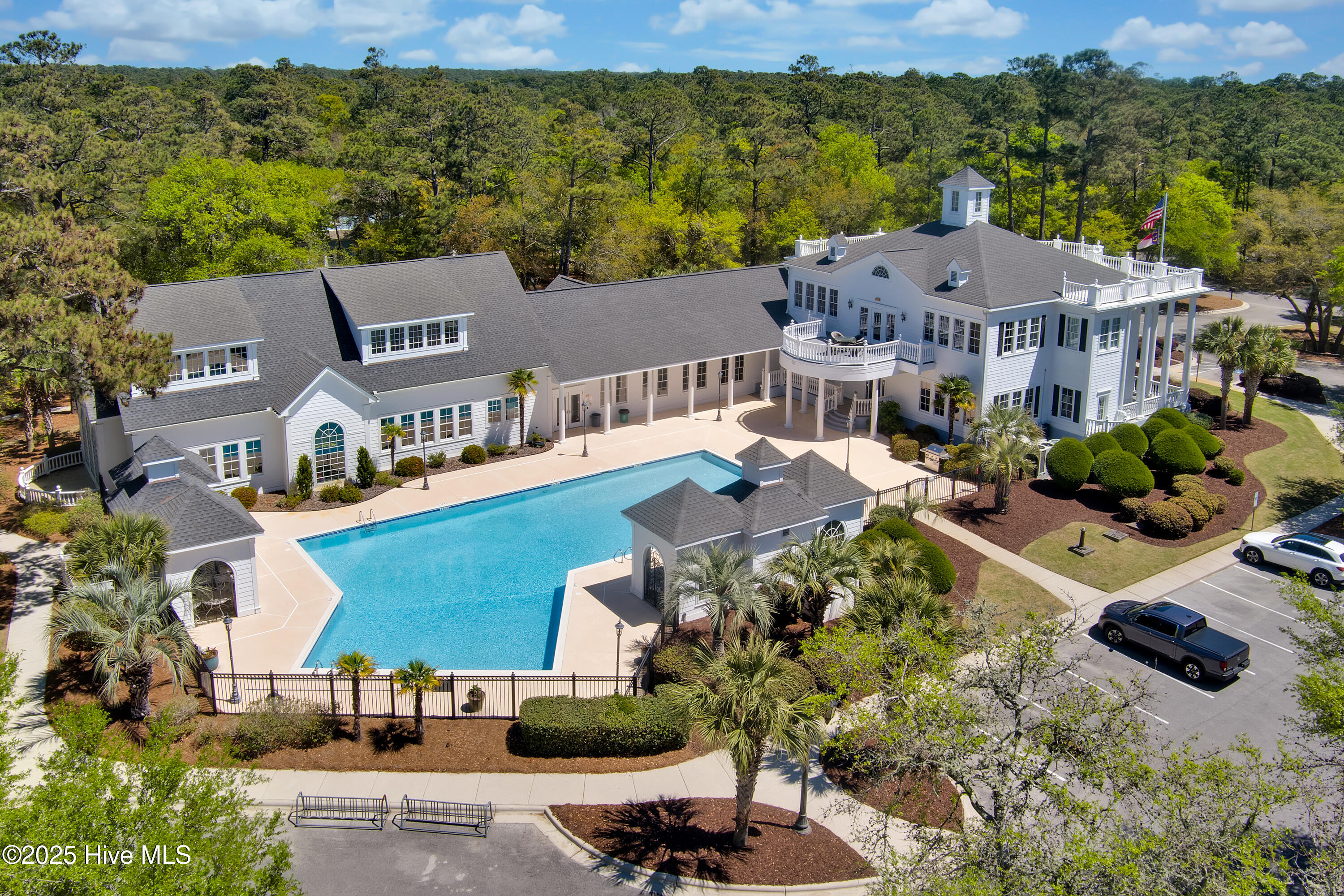 587 Valverda Street Property Photo 10