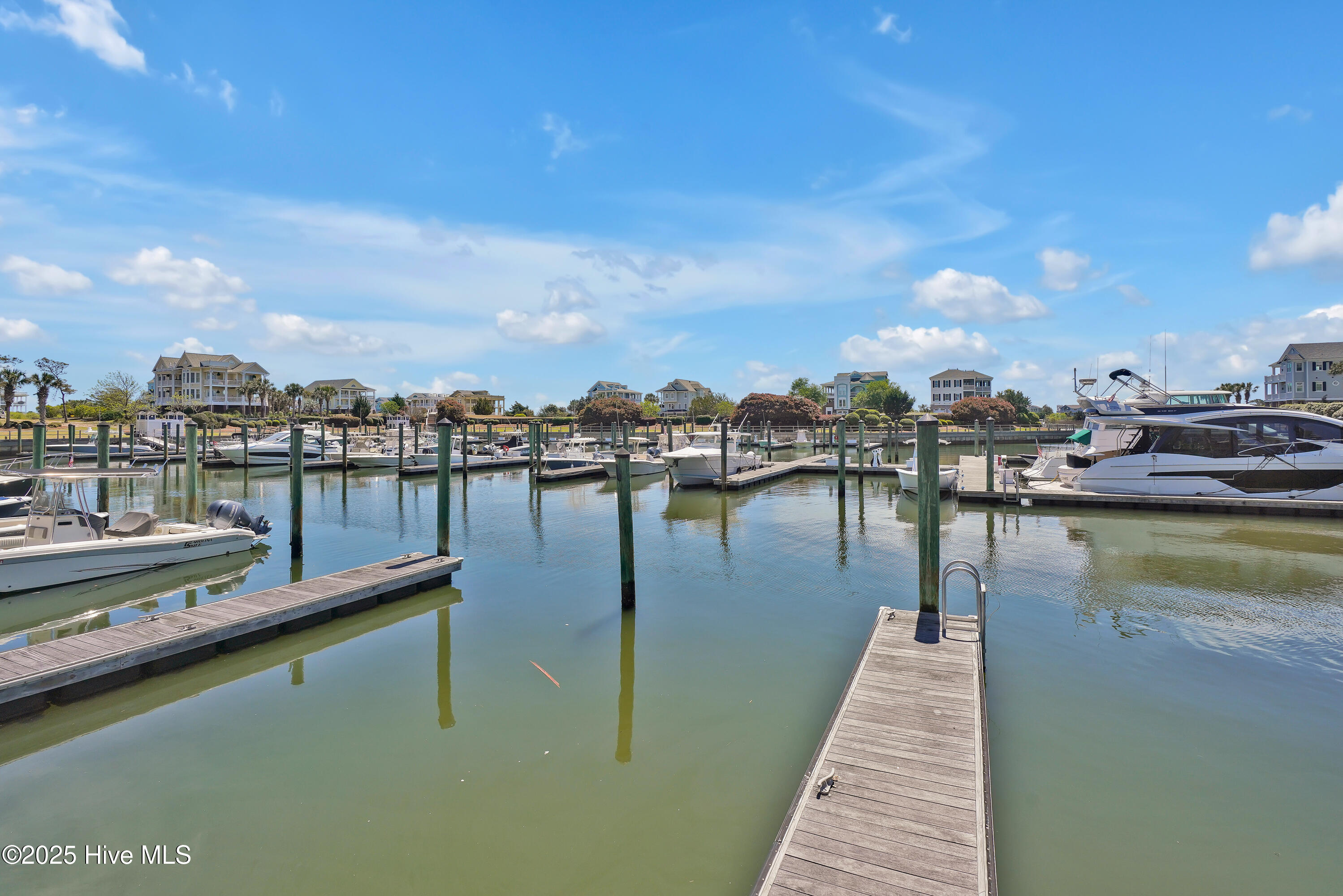 587 Valverda Street Property Photo 25