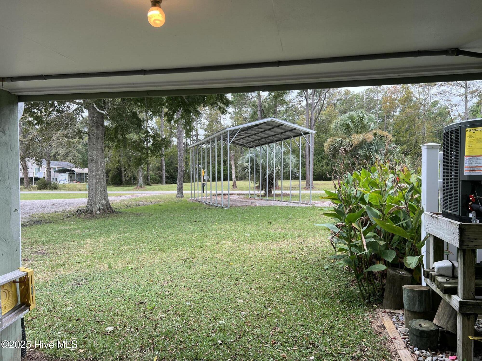 157 S River Drive Property Photo 18