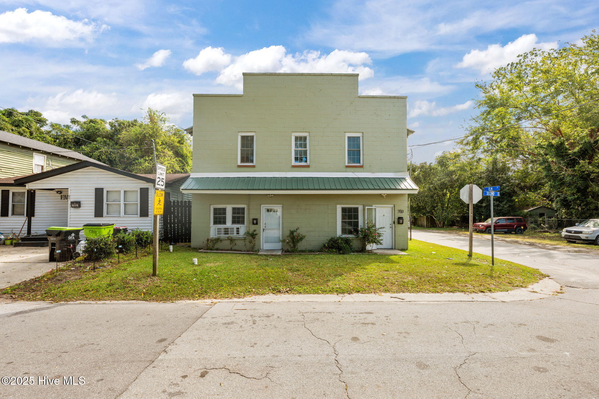 700 2nd Avenue A Property Photo 1