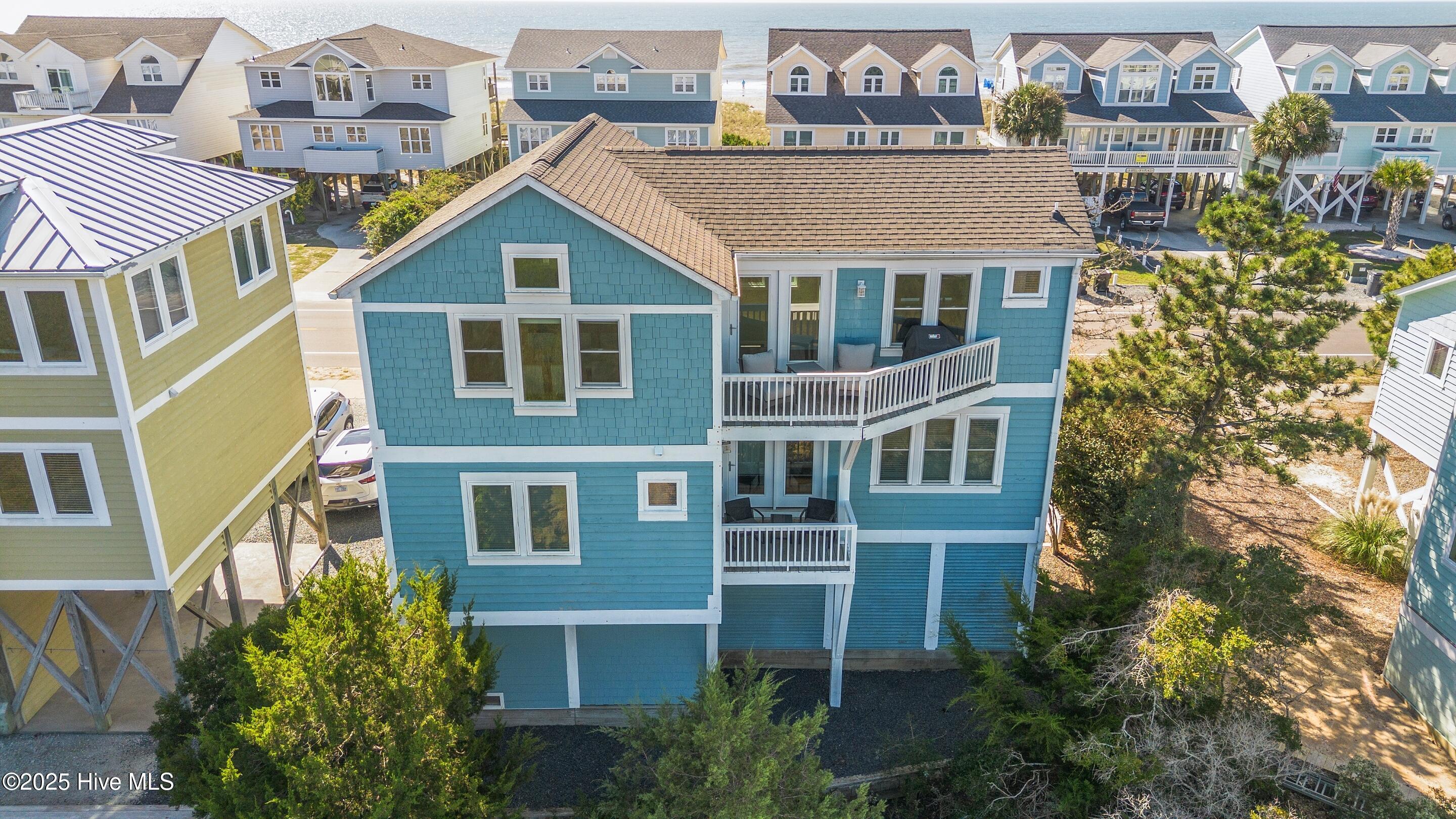 648 Ocean Boulevard W Property Photo 3