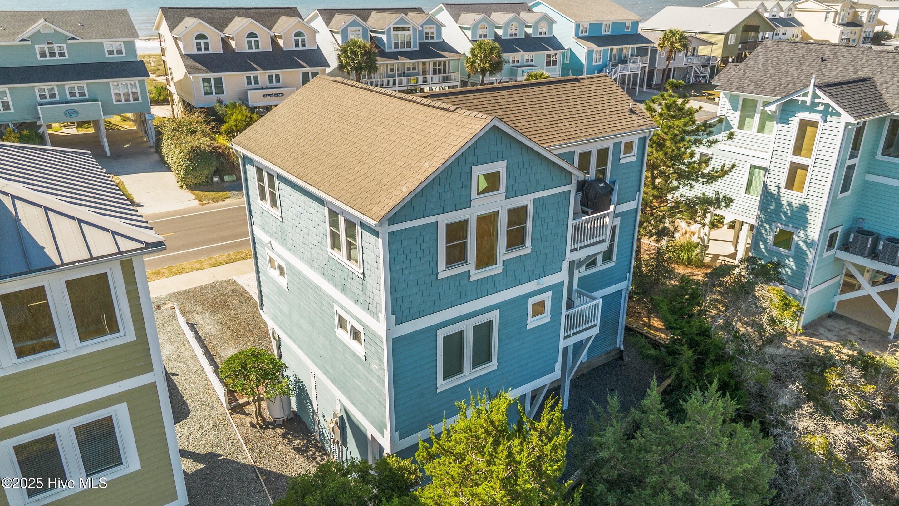 648 Ocean Boulevard W Property Photo 4