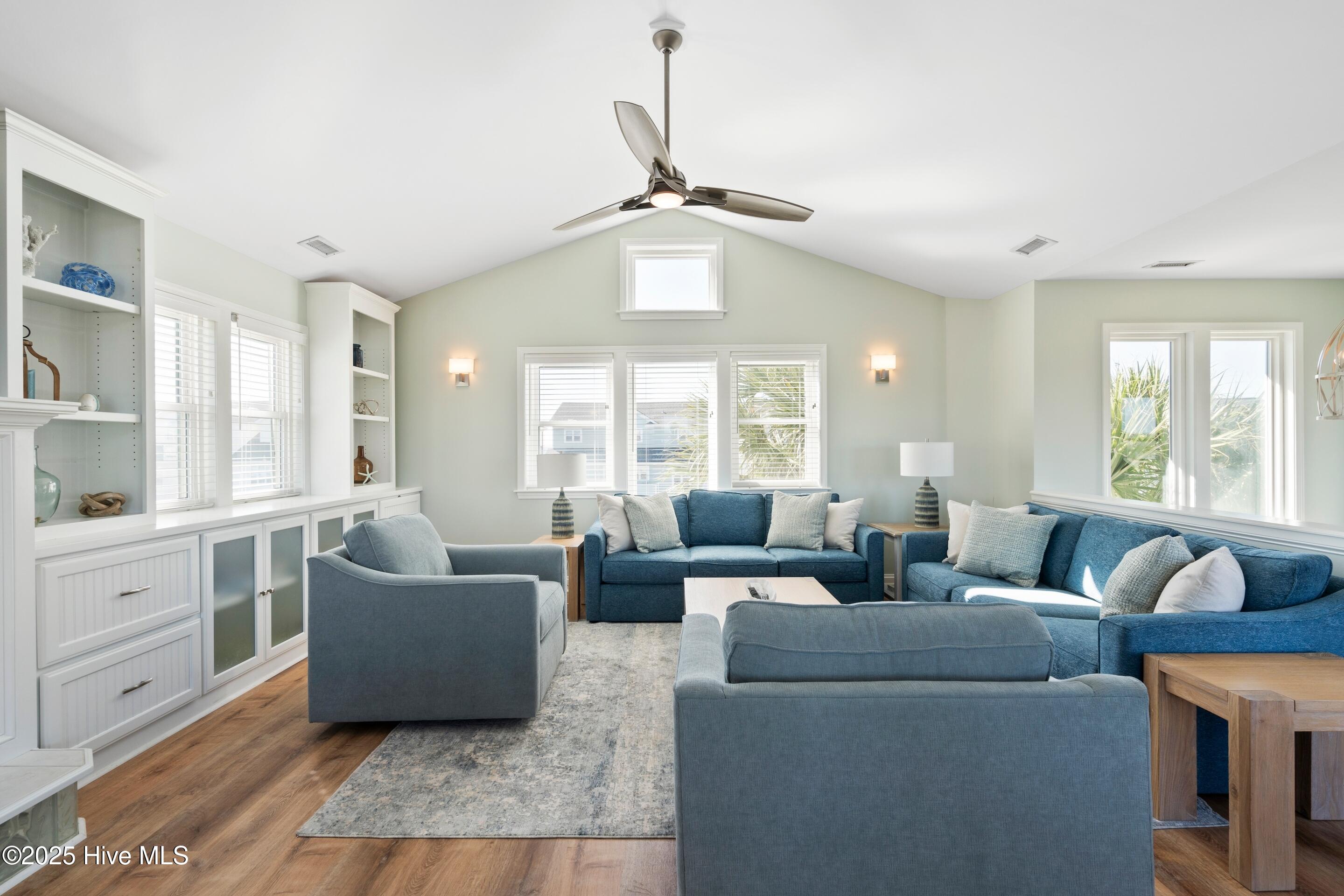 648 Ocean Boulevard W Property Photo 6
