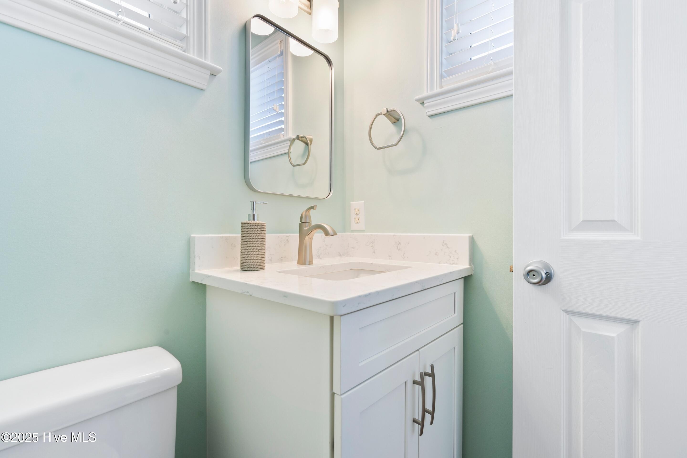648 Ocean Boulevard W Property Photo 18
