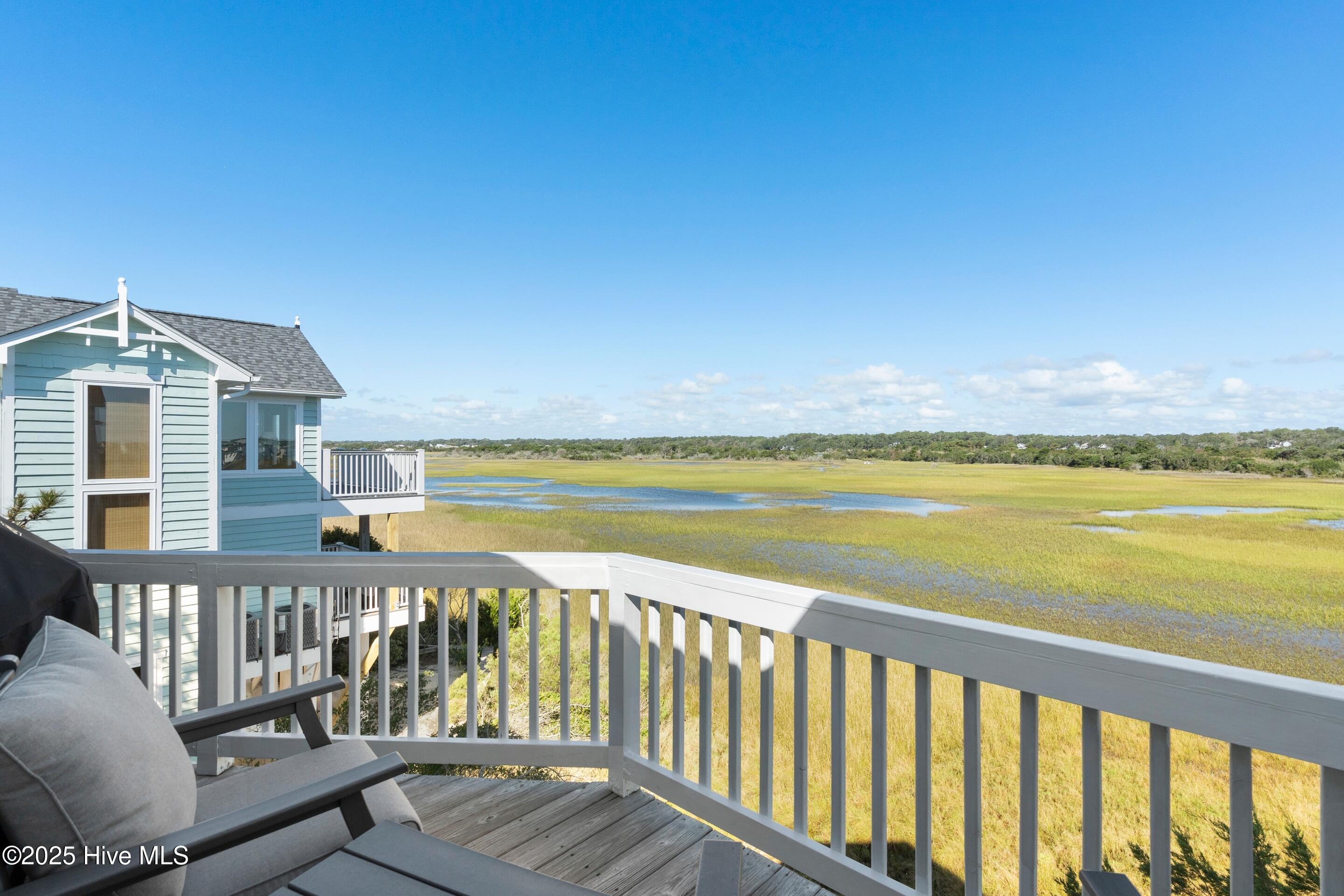 648 Ocean Boulevard W Property Photo 20