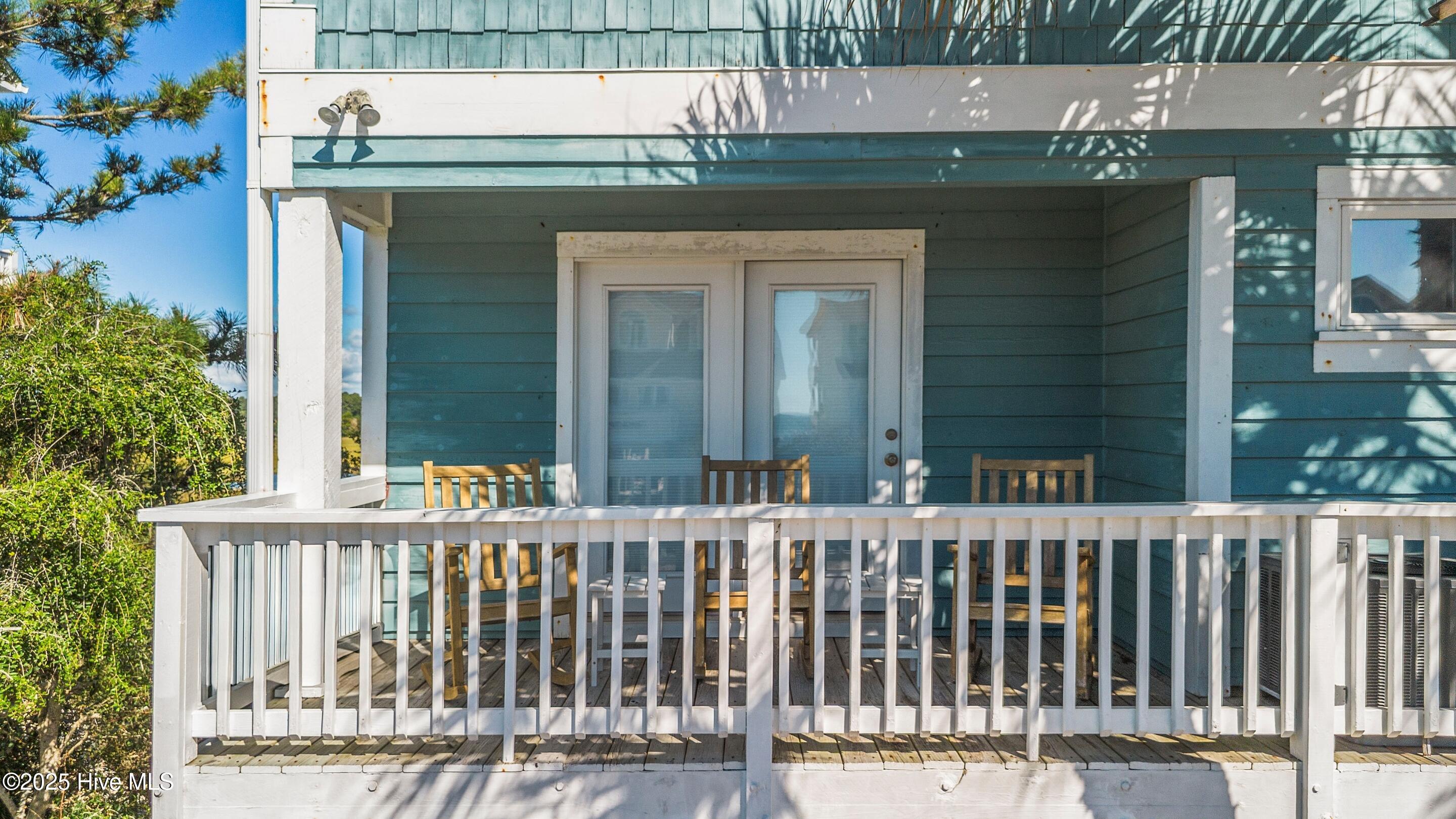 648 Ocean Boulevard W Property Photo 36