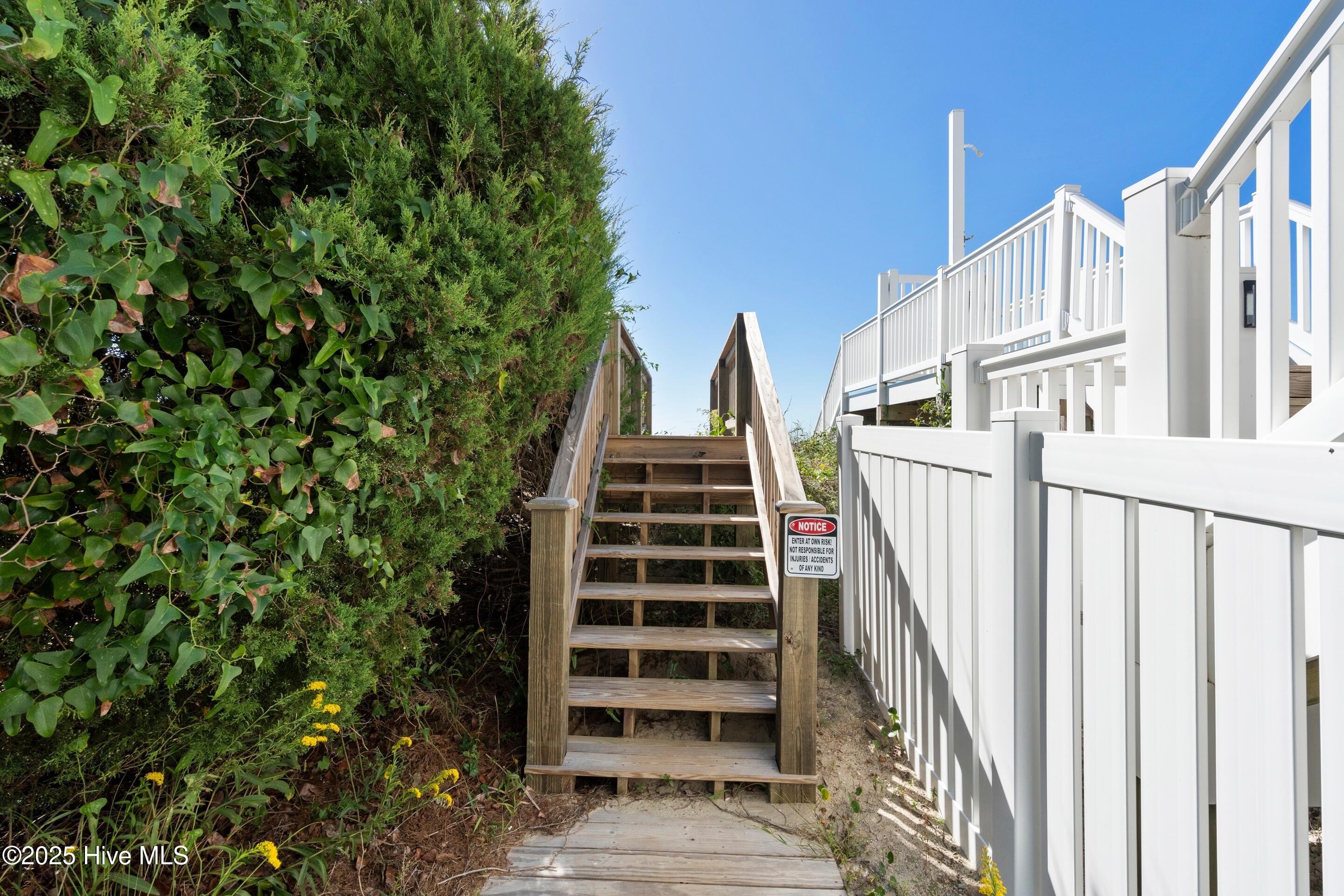 648 Ocean Boulevard W Property Photo 59