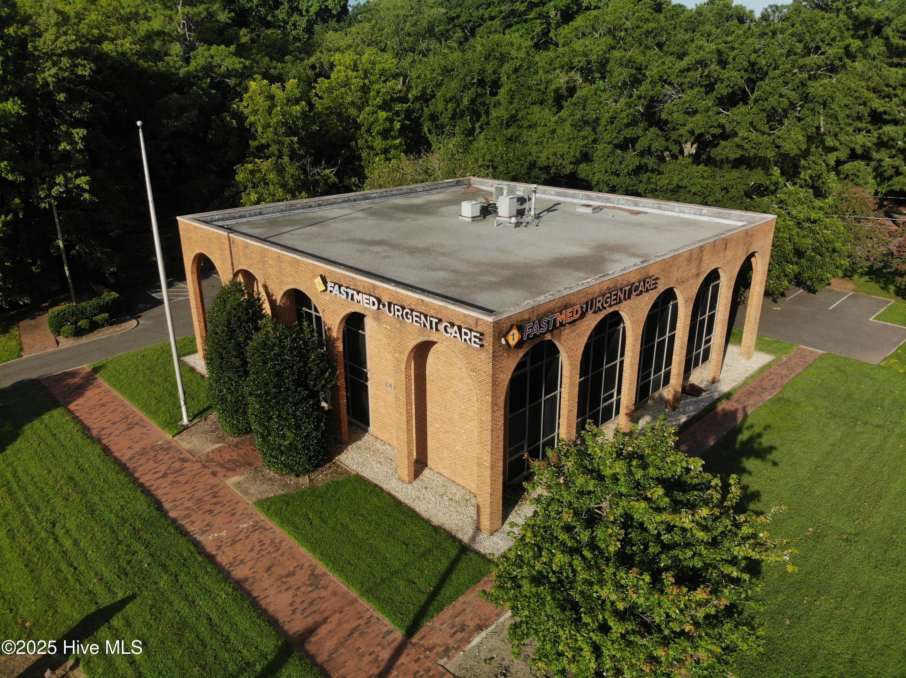 1407 E Franklin Street Property Photo 3