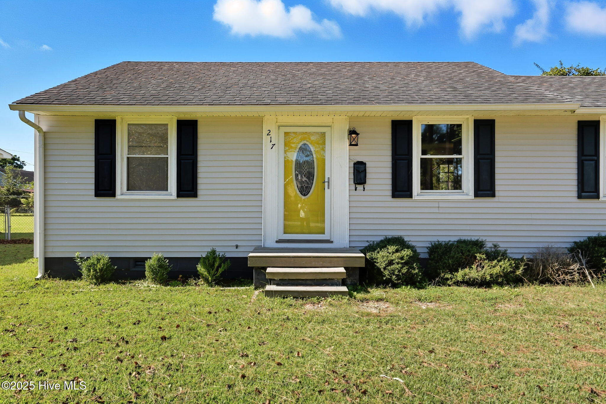 217 Hawthorne Road Property Photo 1