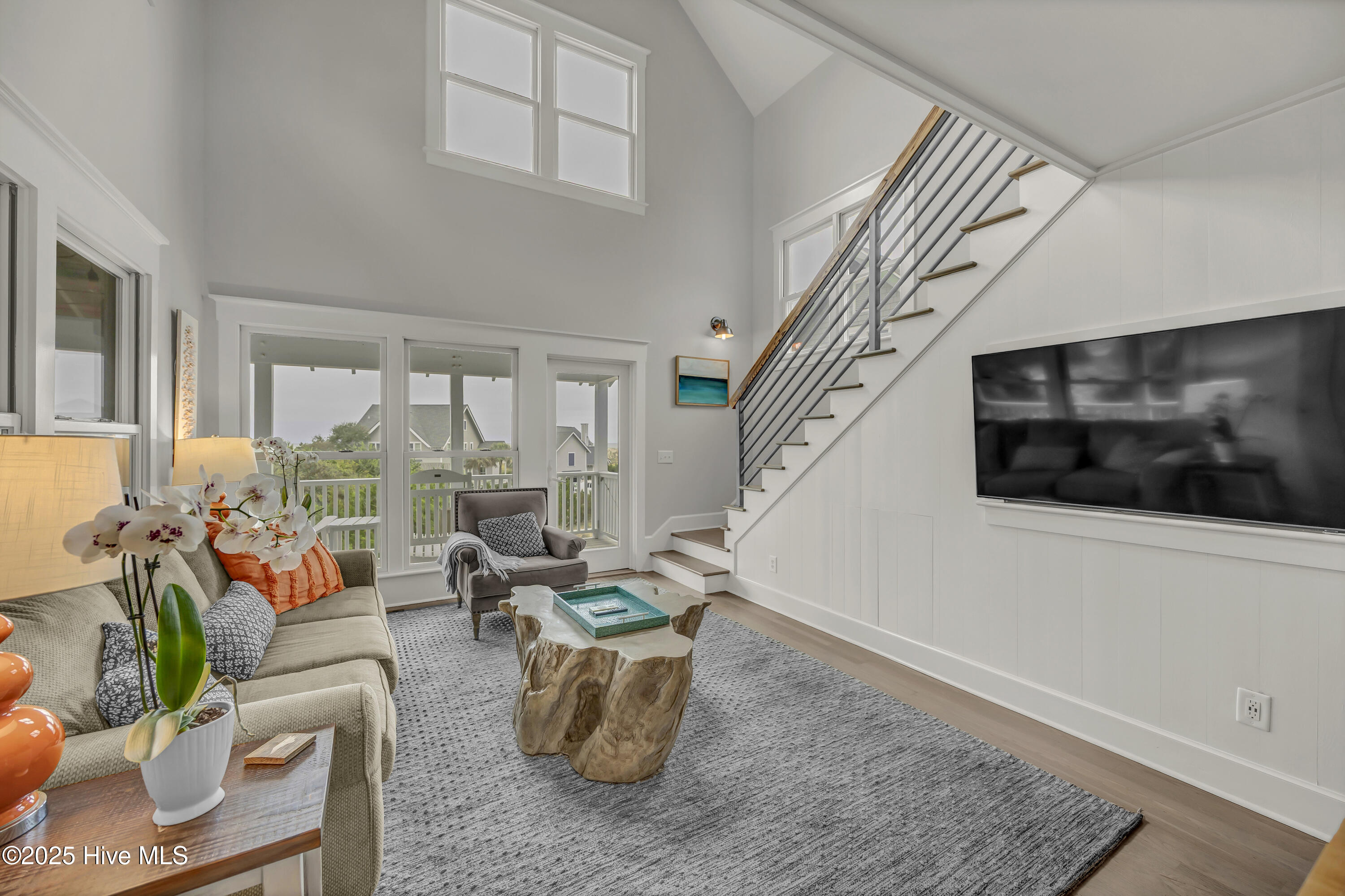 7 Isle Of Skye Crescent Property Photo 3