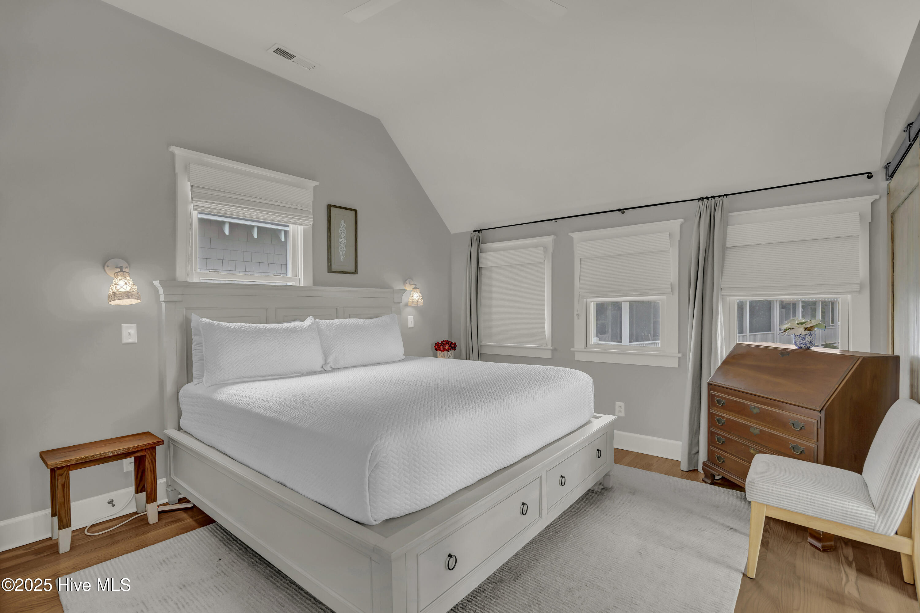7 Isle Of Skye Crescent Property Photo 27