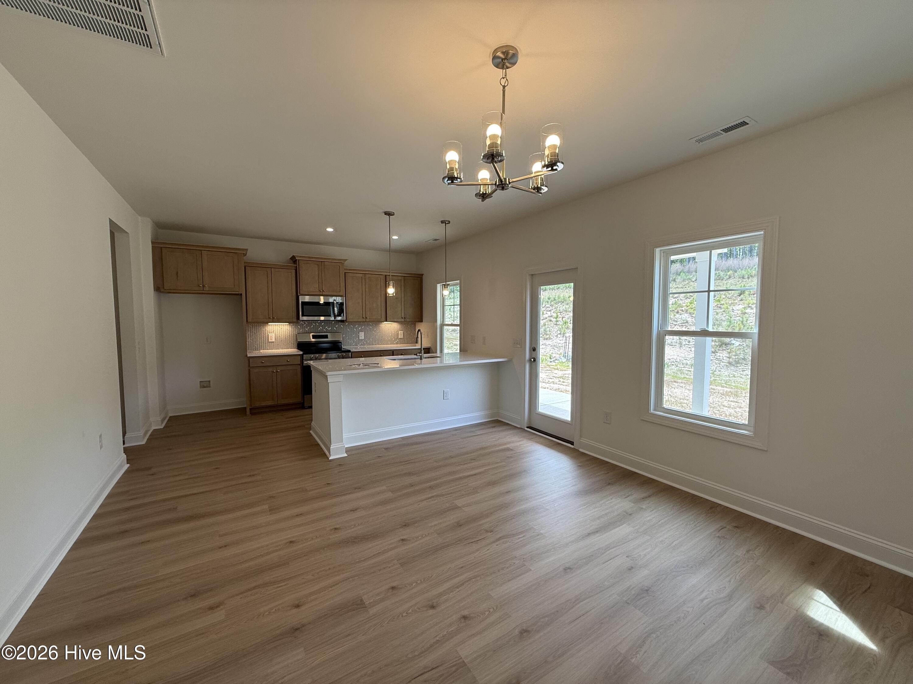 142 Carver Street Property Photo 7