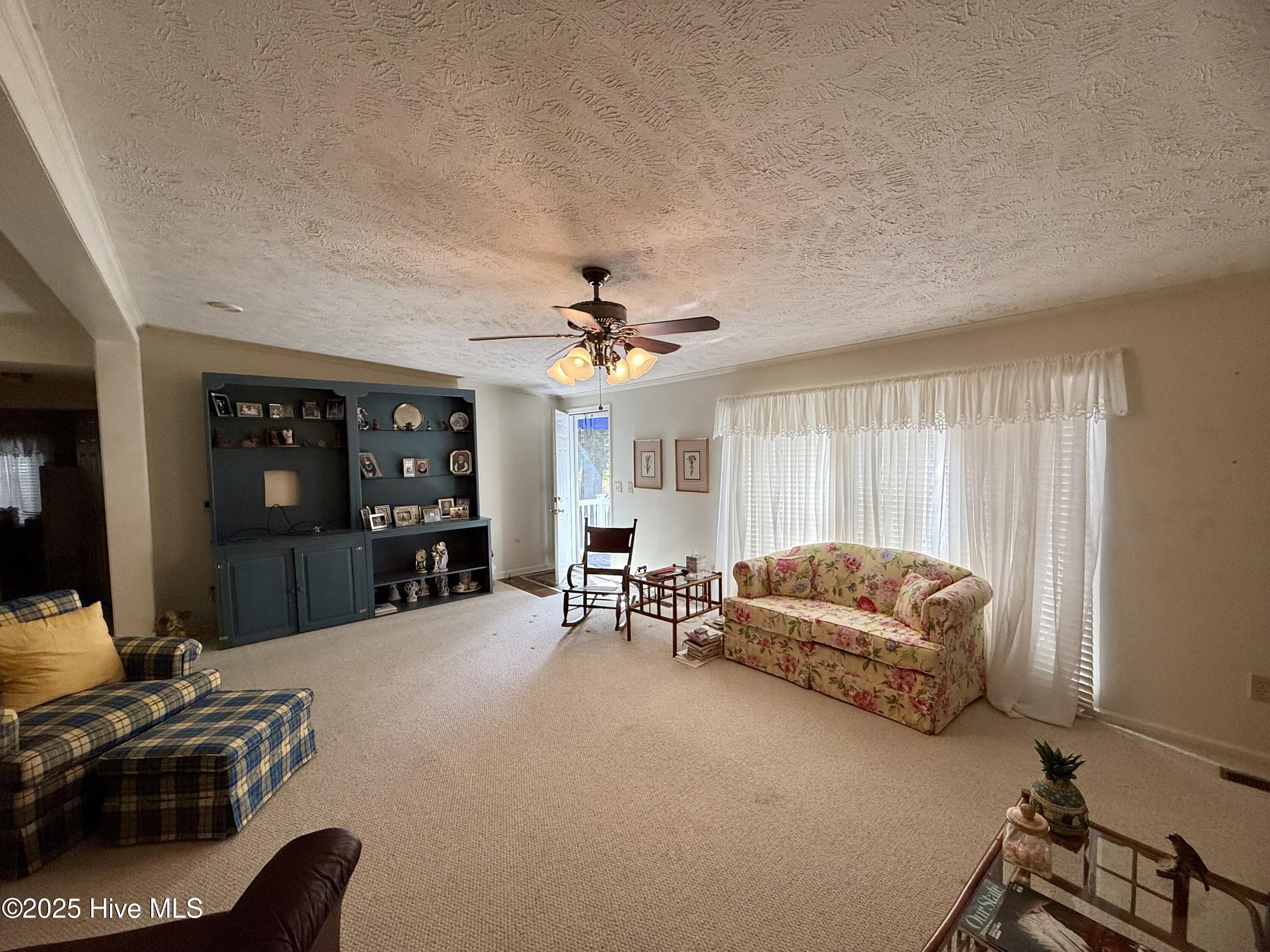 902 Aberdeen Road Property Photo 4