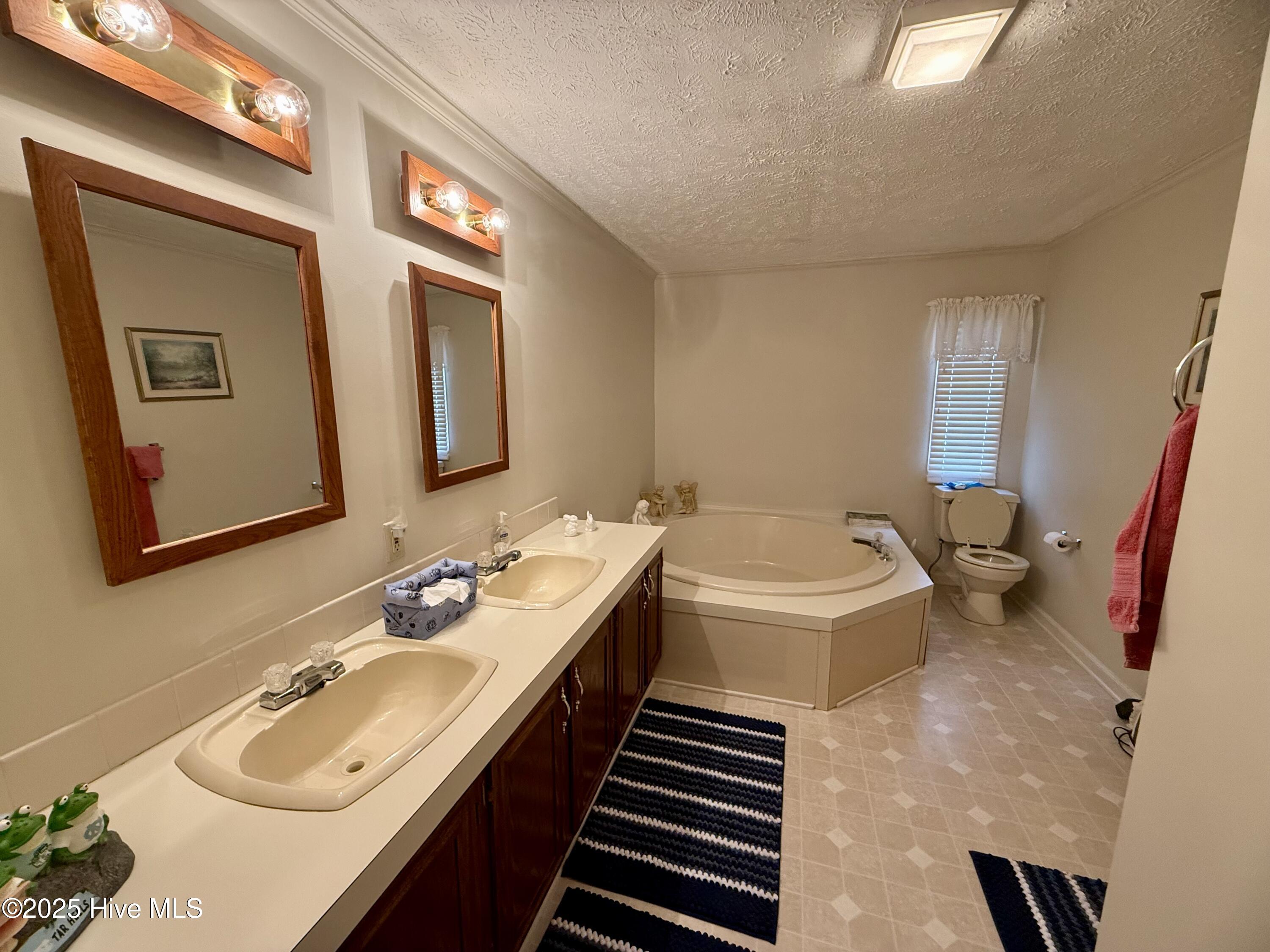 902 Aberdeen Road Property Photo 14