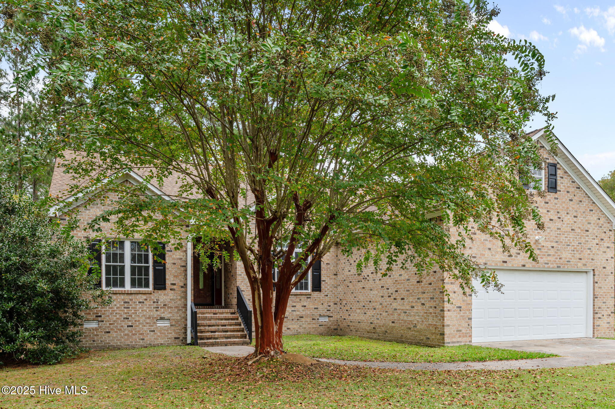 111 Seaview Court Property Photo 1