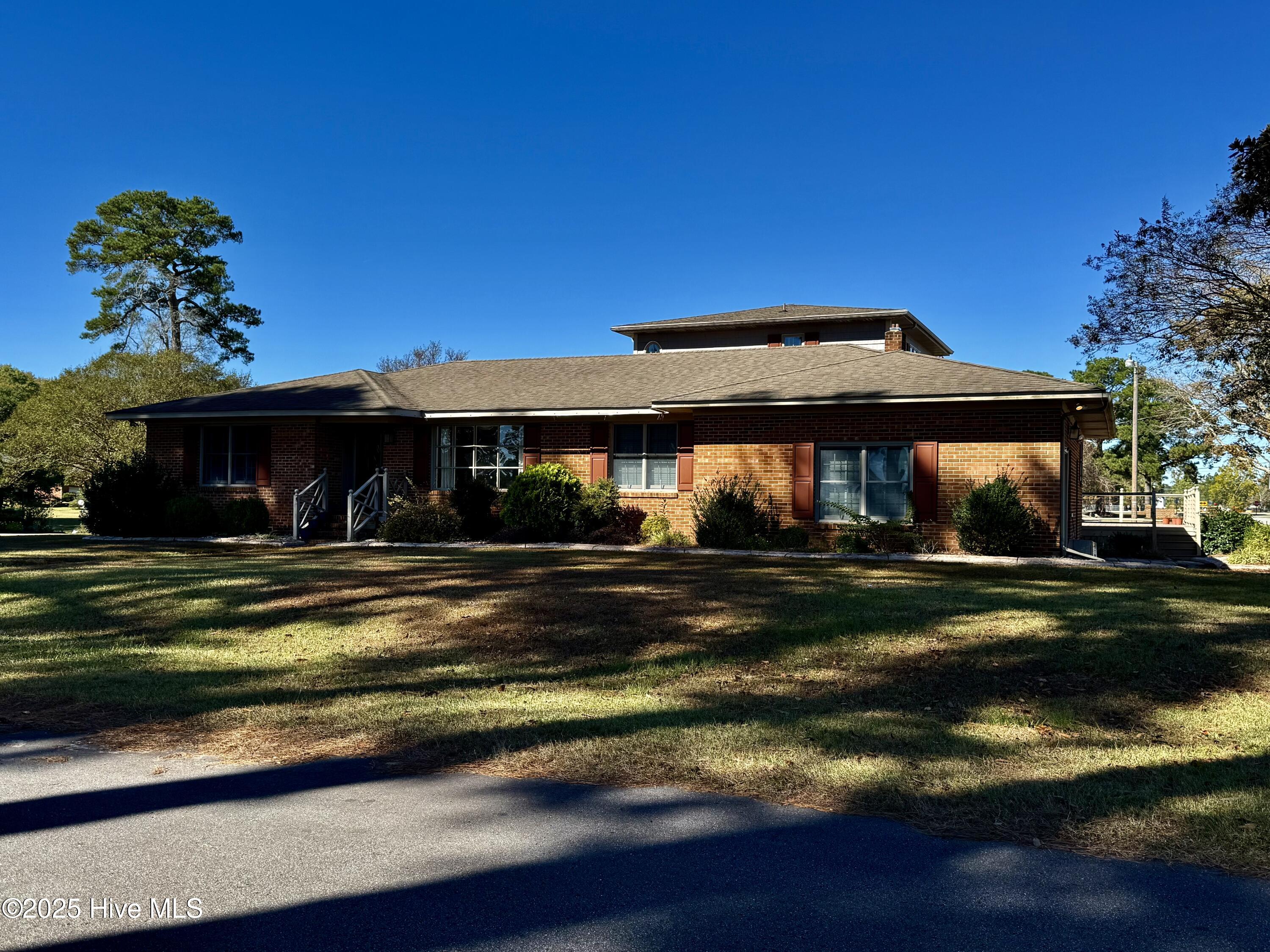 1020 Dixie Trail Property Photo 1