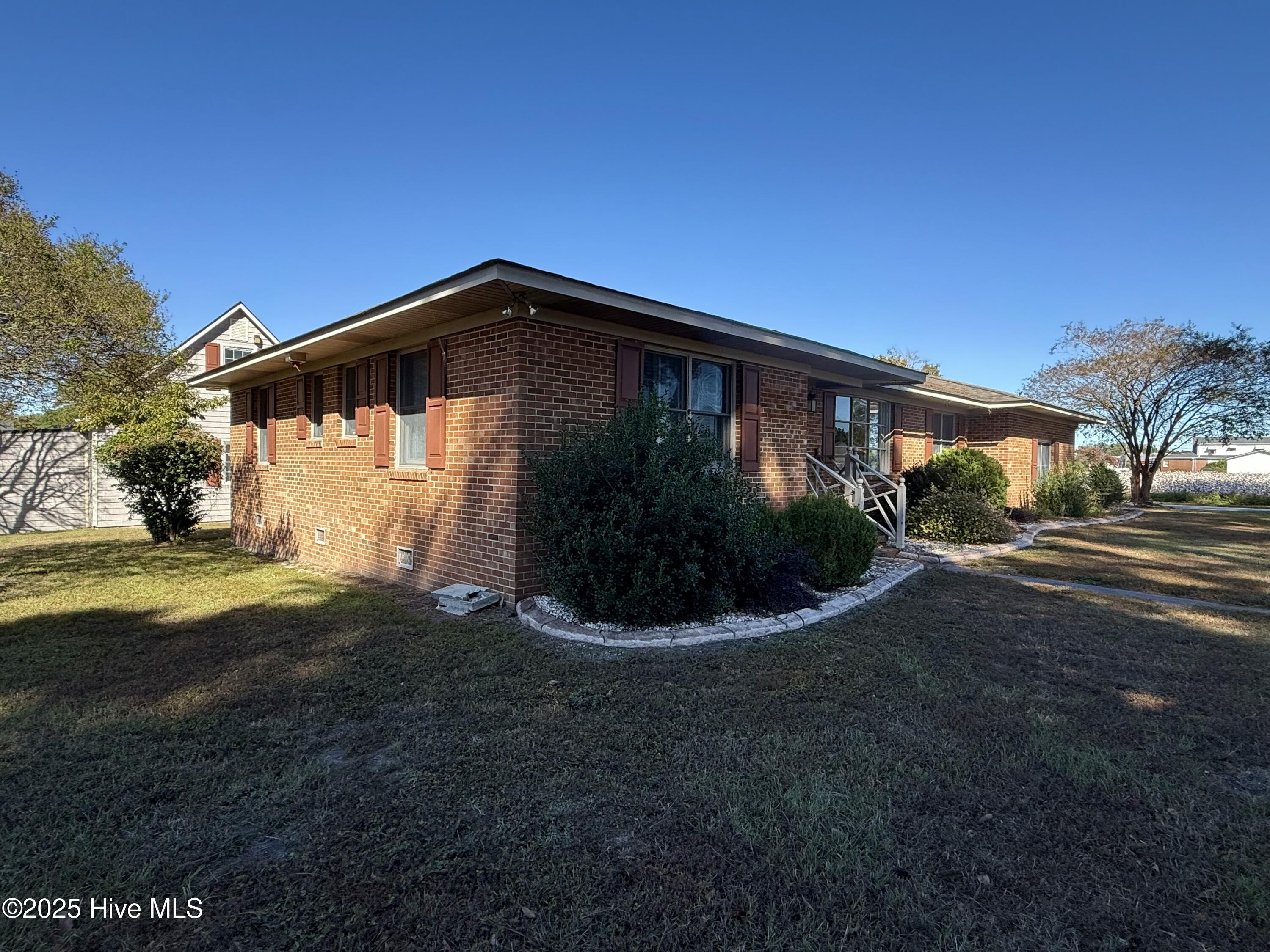 1020 Dixie Trail Property Photo 8
