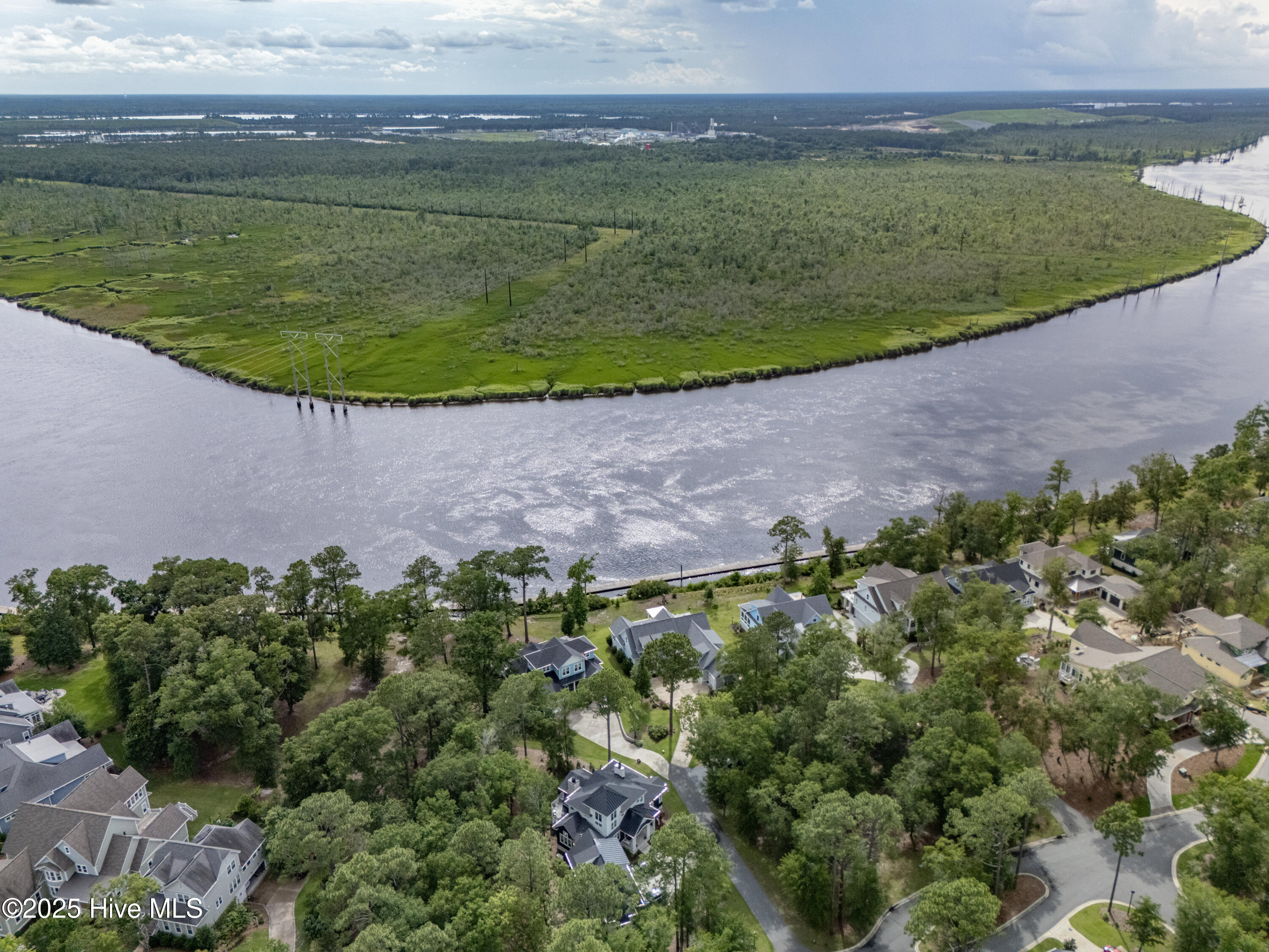 3623 White Cliffs Drive Property Photo 4