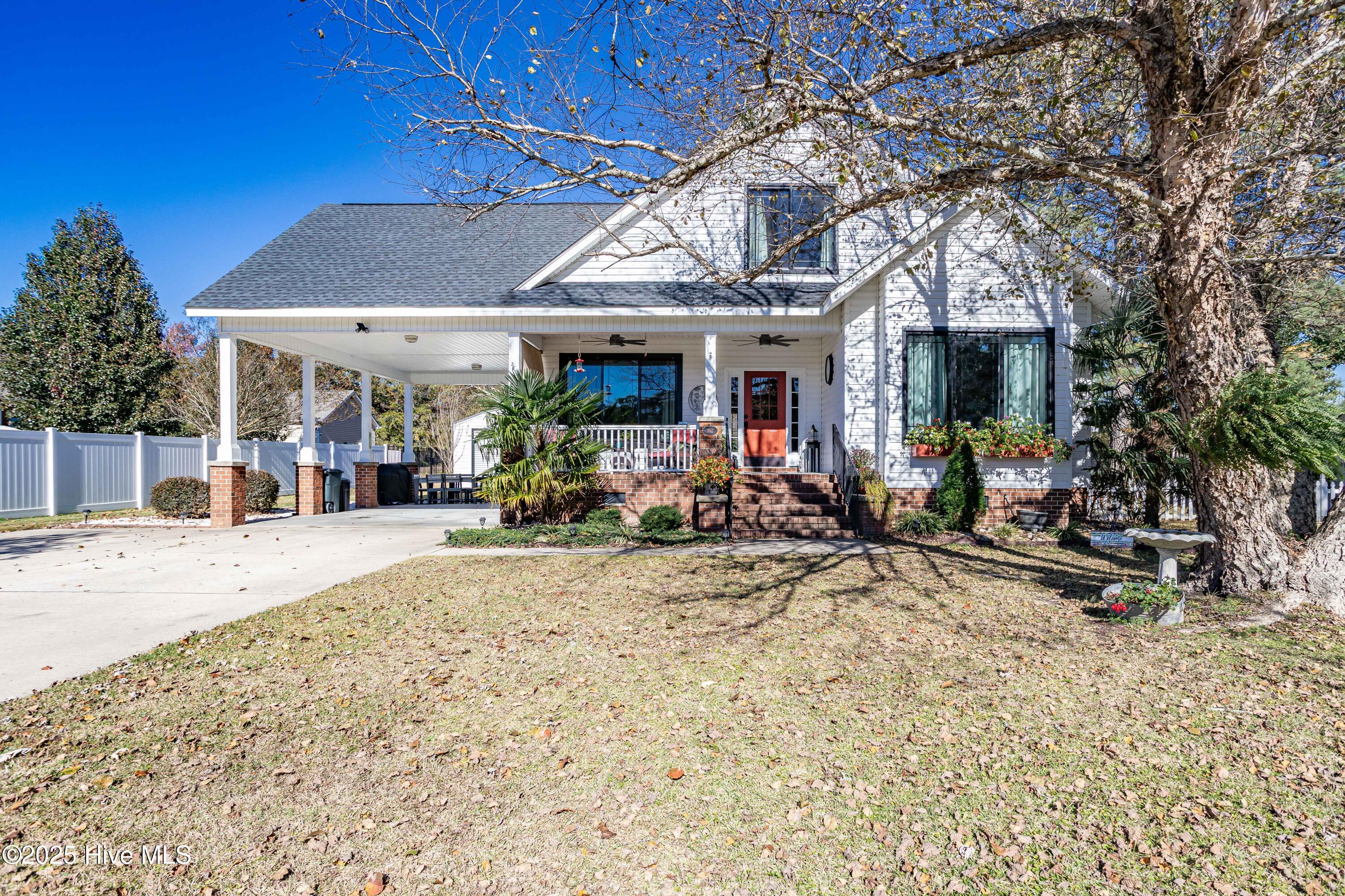 112 Raccoon Run Property Photo 1