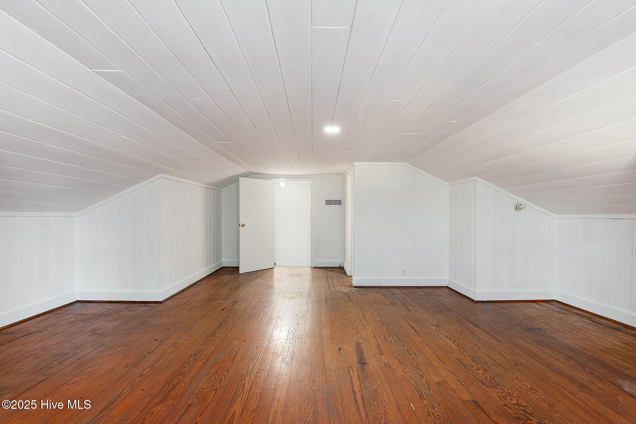 211 Pireway Road Property Photo 29