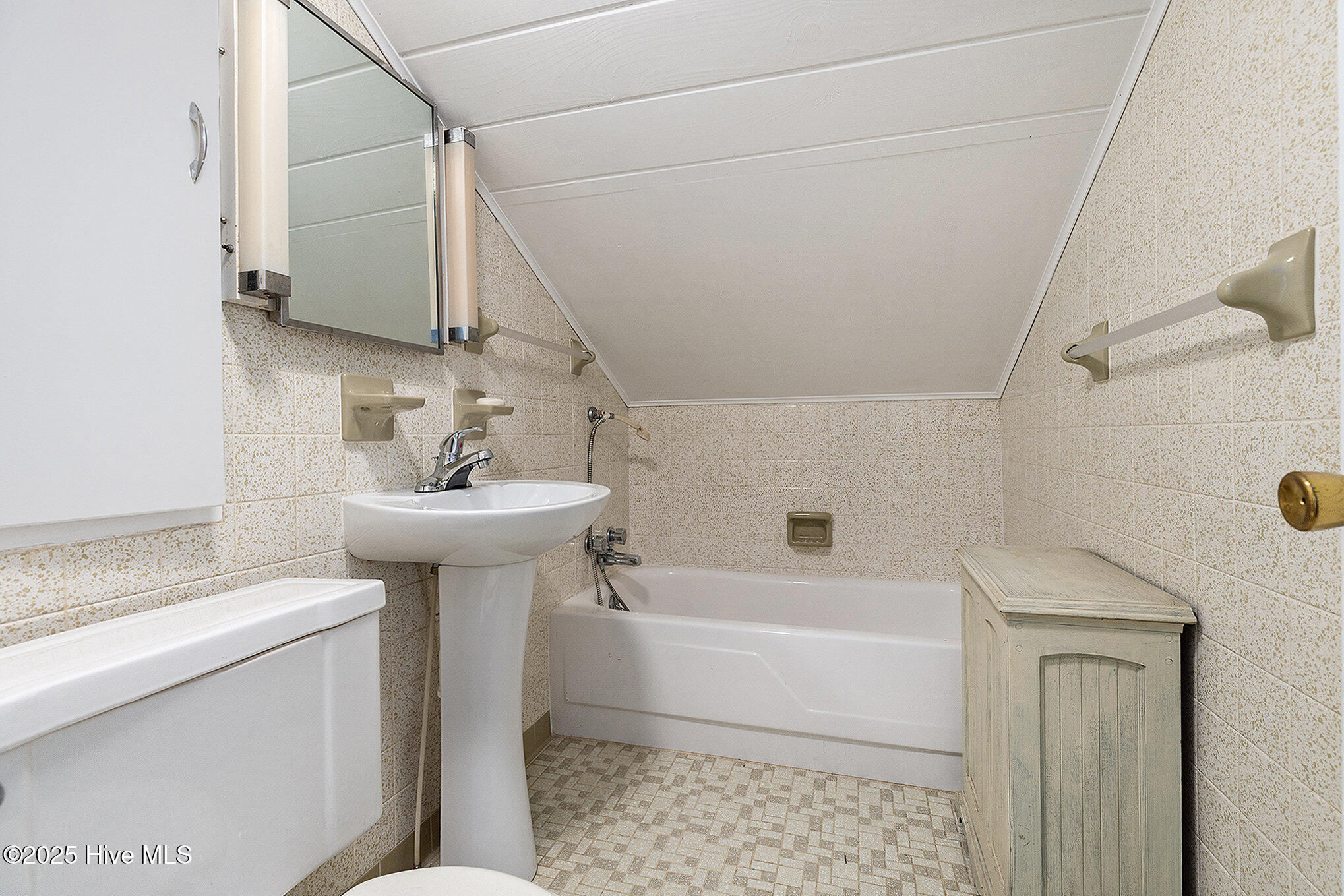 211 Pireway Road Property Photo 32