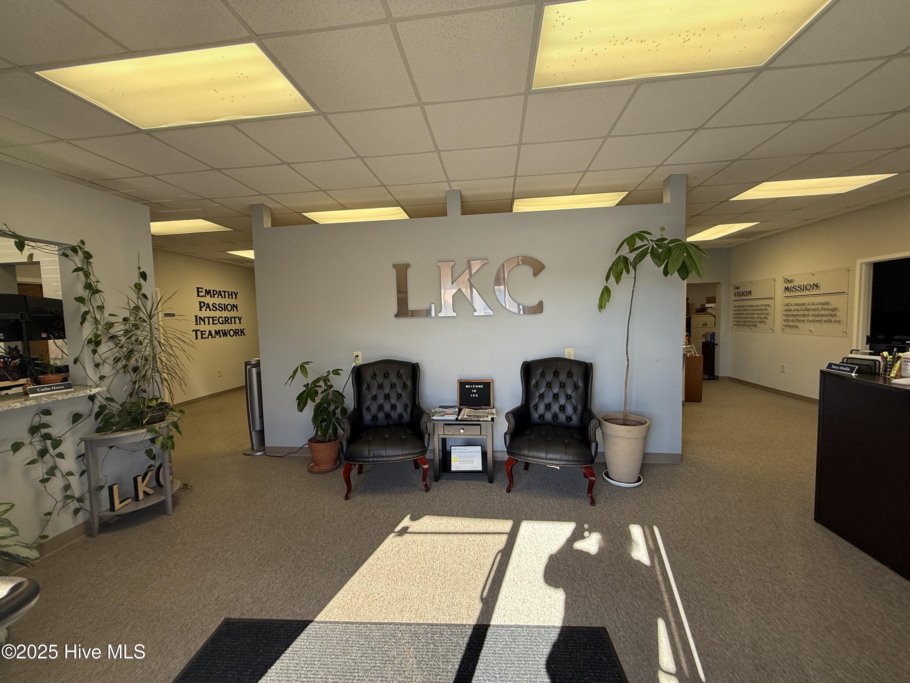 140 Aqua Shed Court Property Photo 3