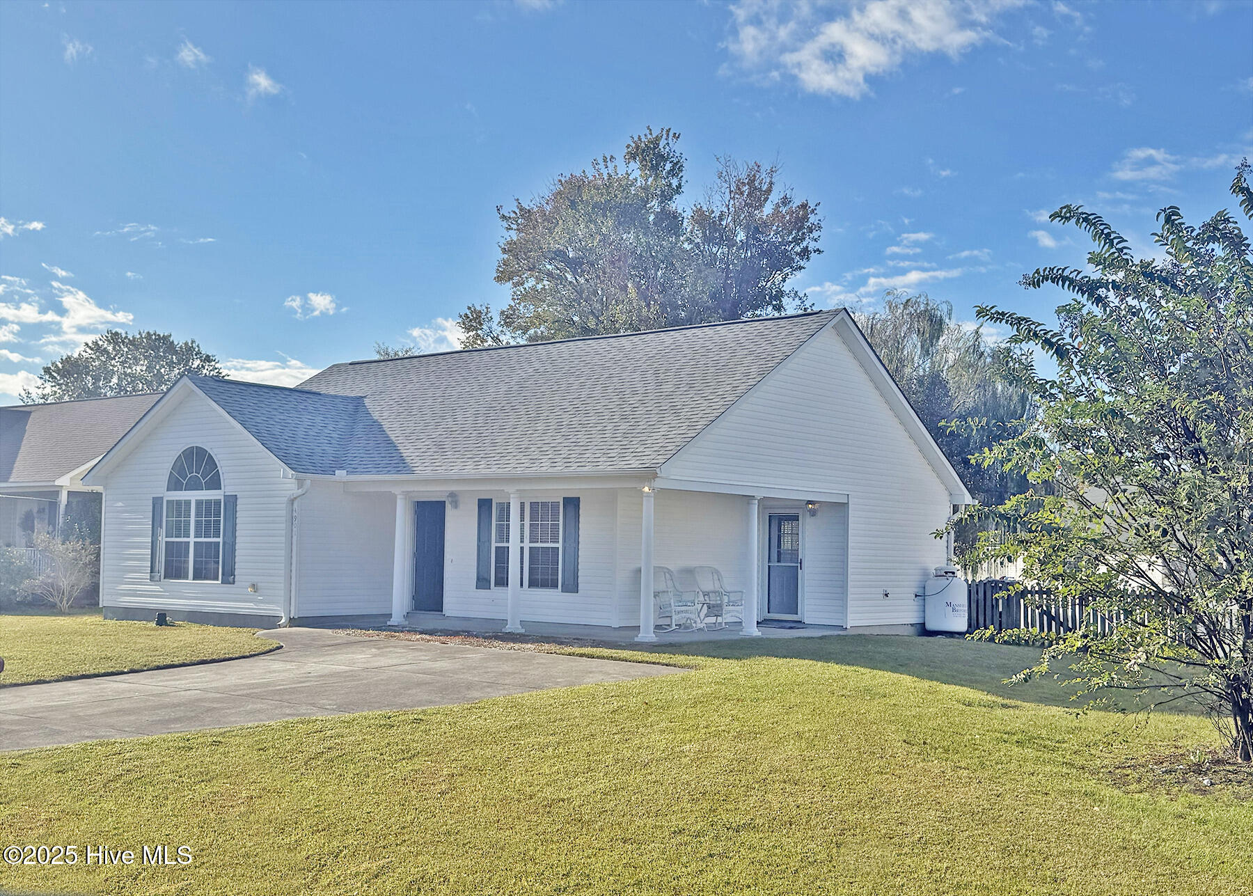 4901 N Hampton Drive Se Property Photo 4