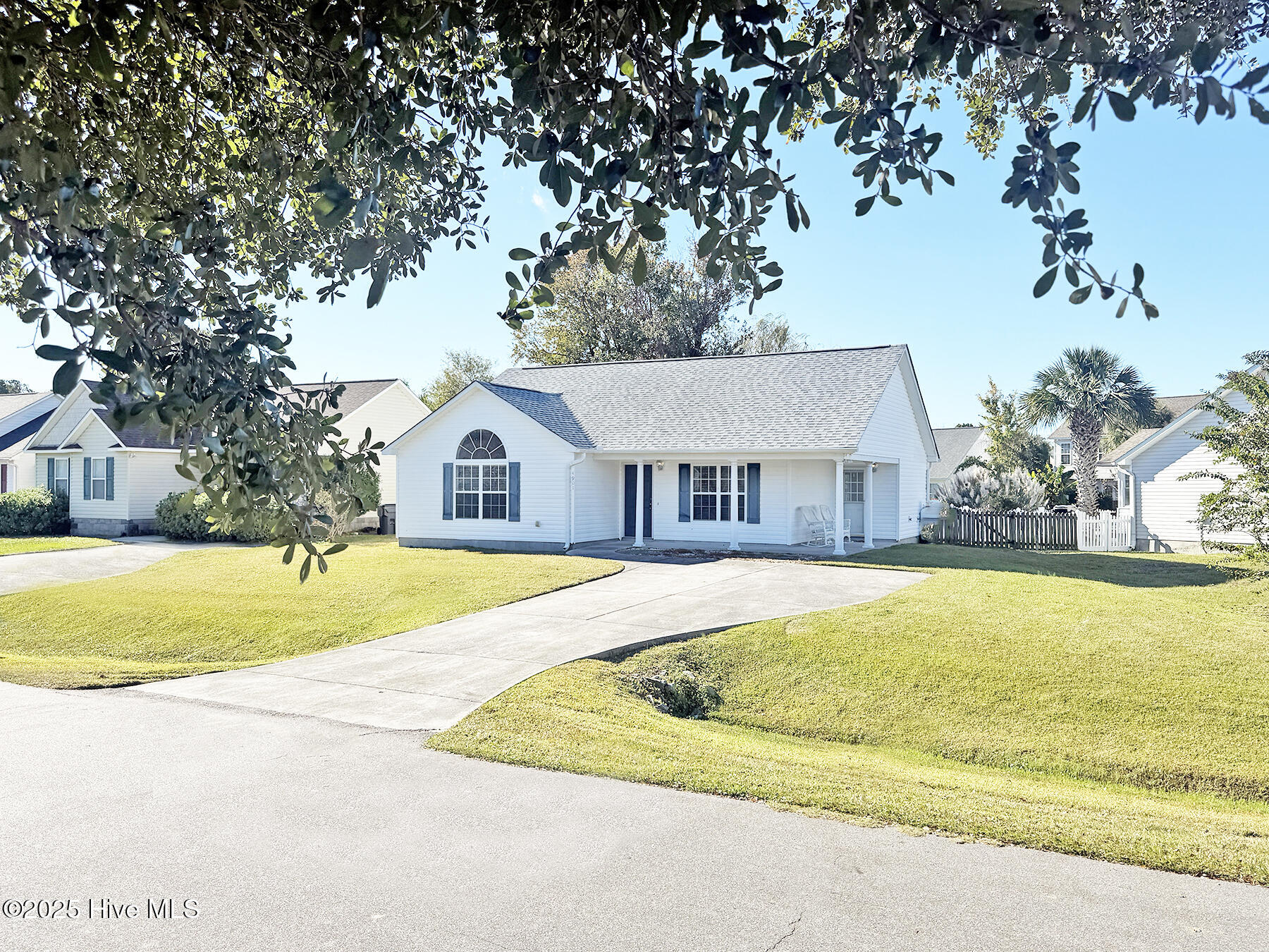 4901 N Hampton Drive Se Property Photo 5