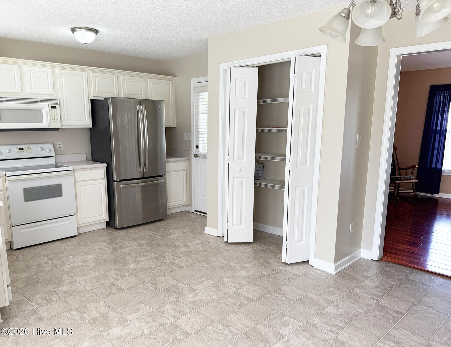 4901 N Hampton Drive Se Property Photo 12