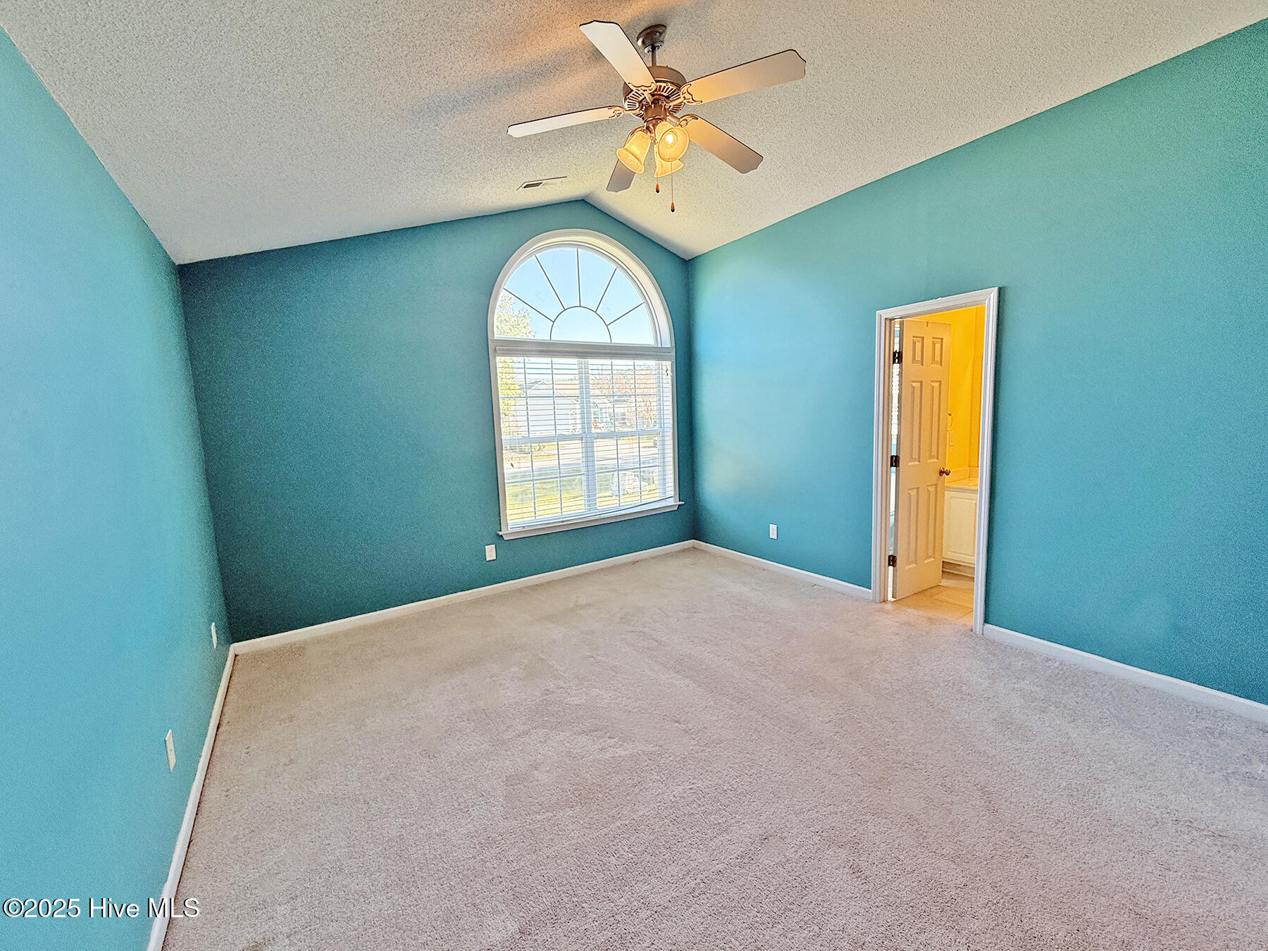 4901 N Hampton Drive Se Property Photo 32