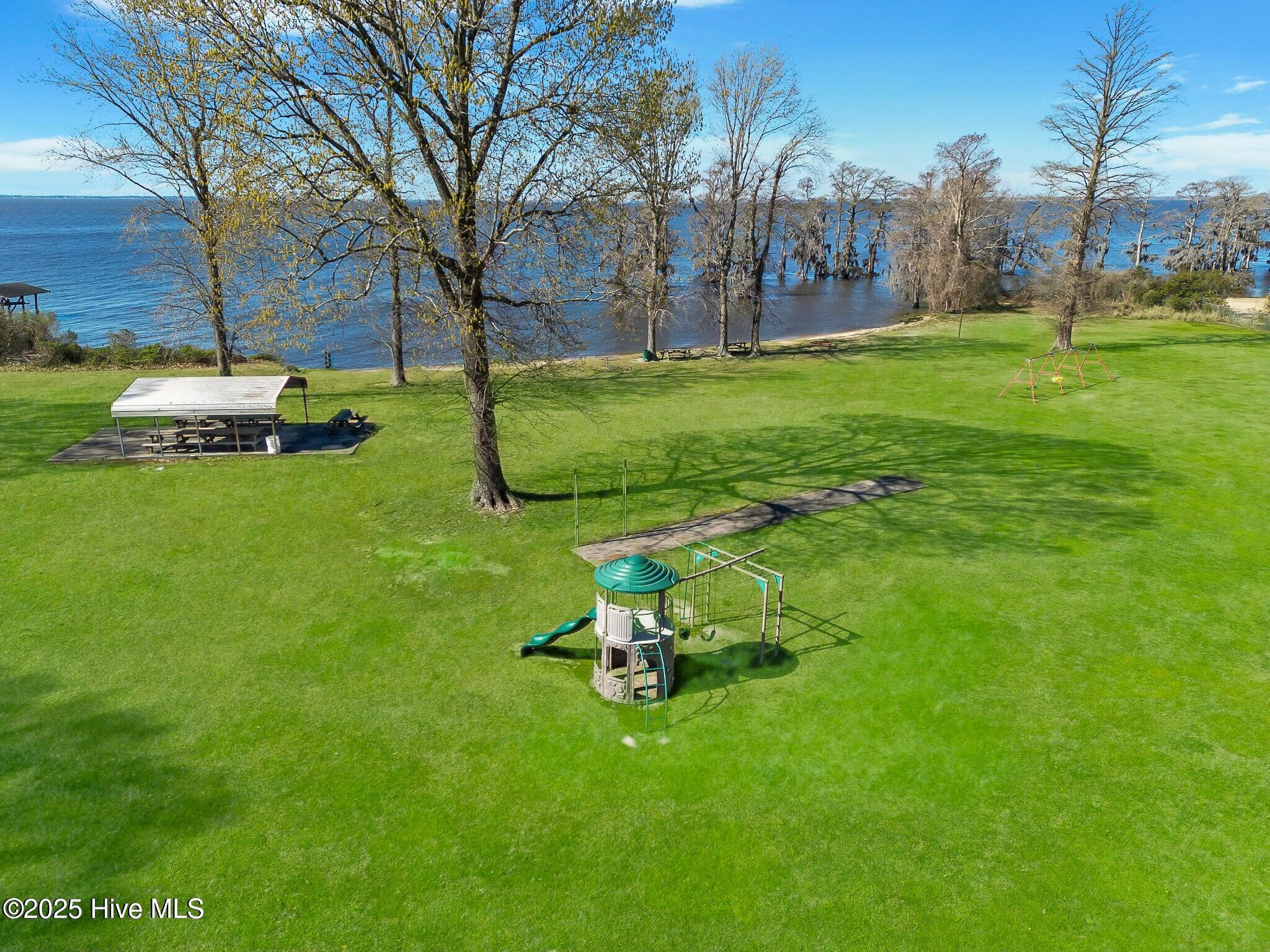 302 Cypress Drive Property Photo 3