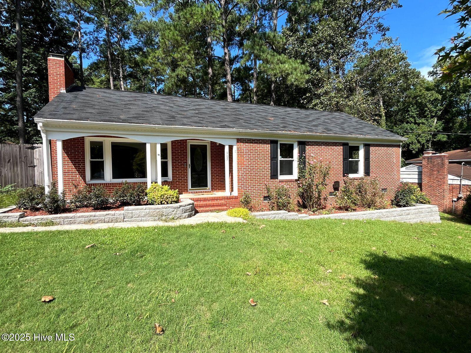 905 Lewis Street Property Photo 1