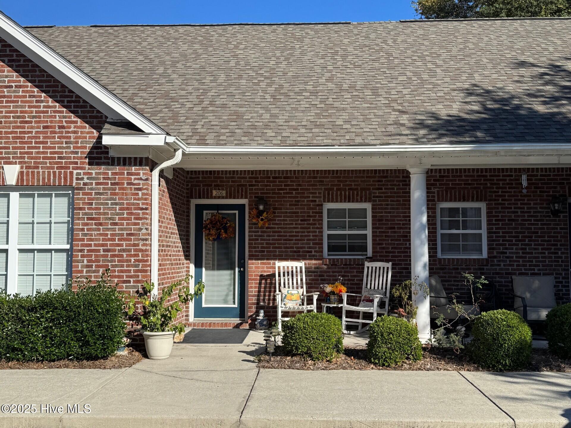 206 Hibiscus Way Property Photo 1