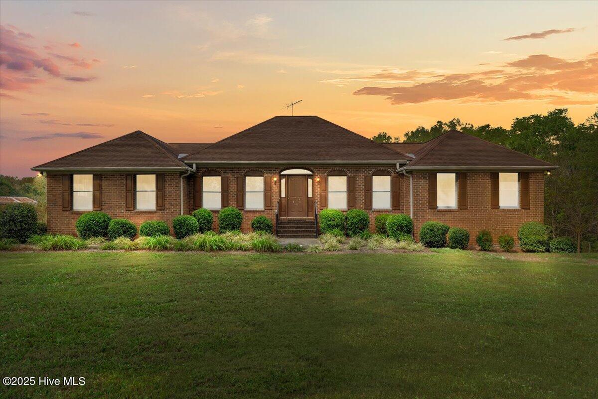 6464 Bonlee Bennett Road Property Photo 1