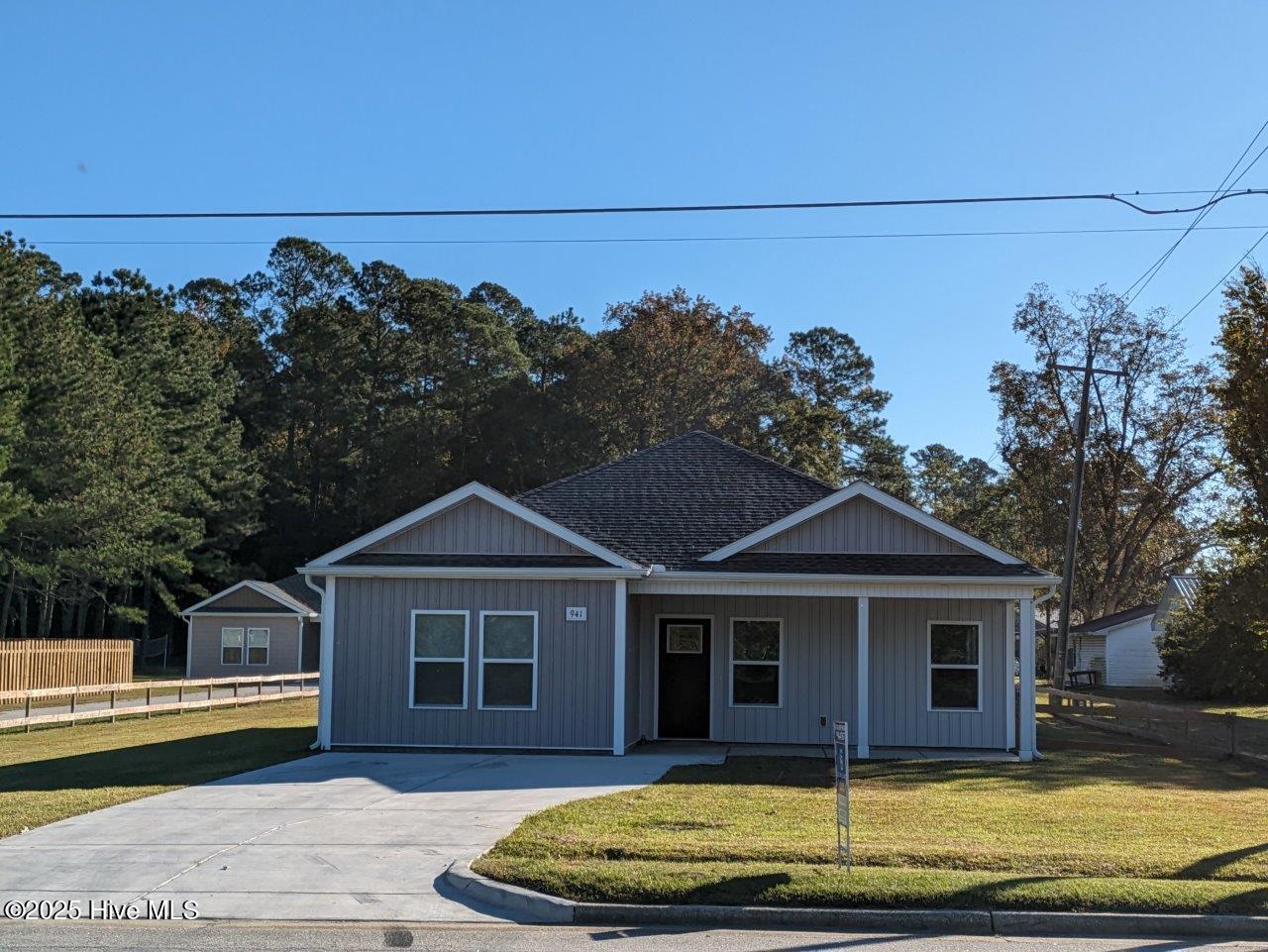 941 Hickman Road Property Photo 1