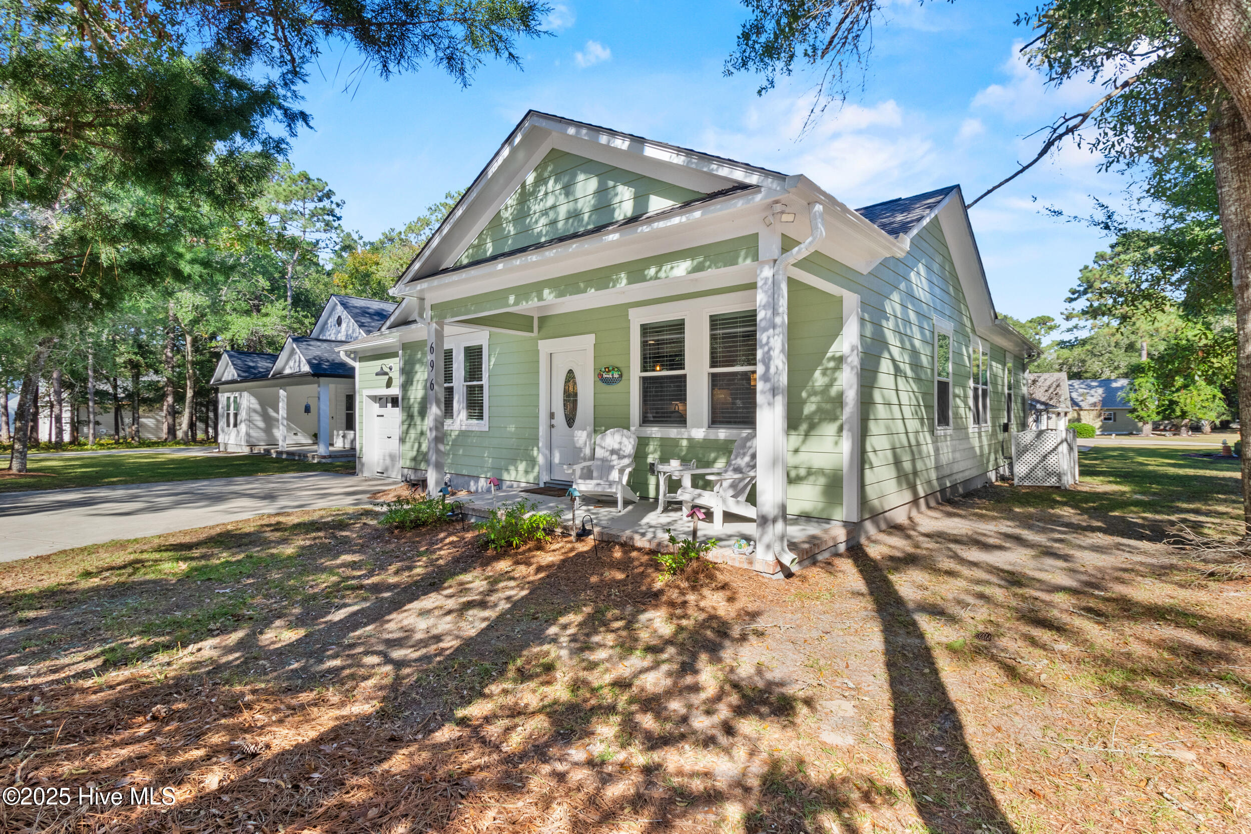 696 Folly Drive Property Photo 4