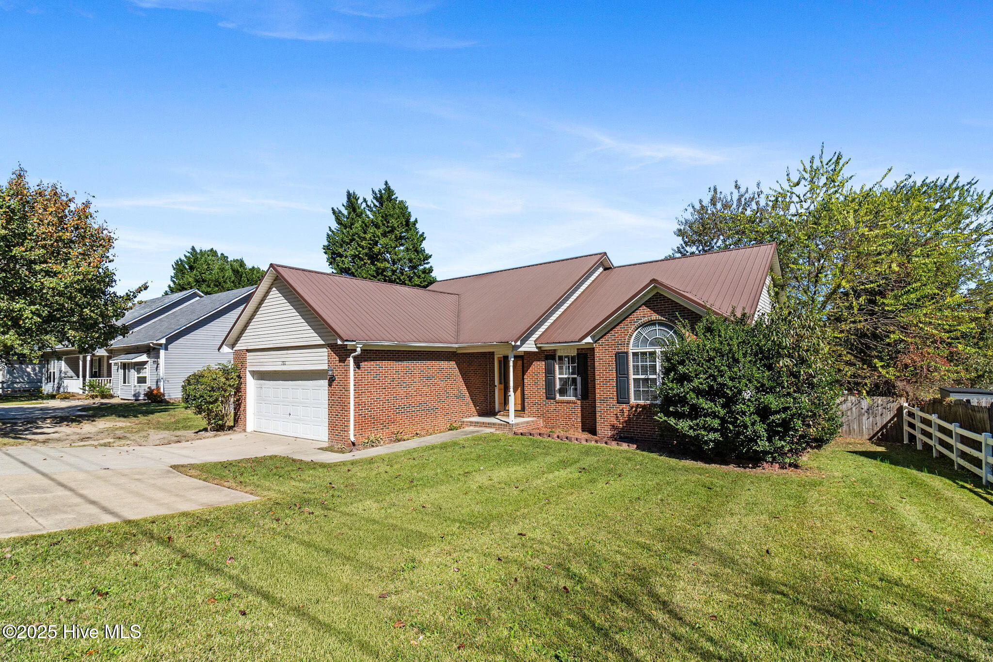 780 Wayside Road Property Photo 3