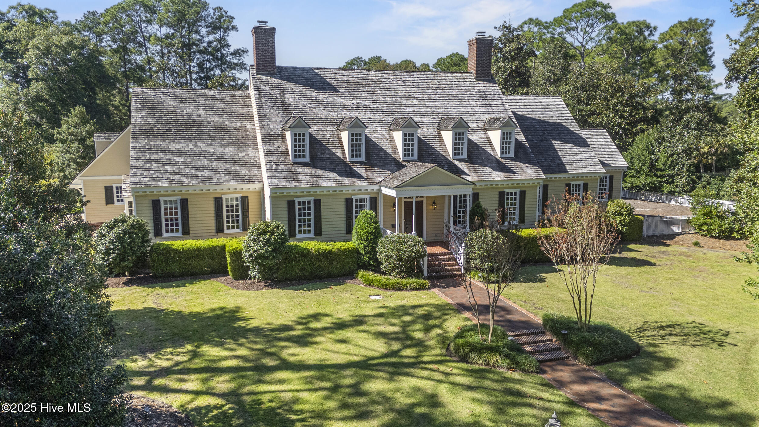 1946 S Live Oak Parkway Property Photo 1