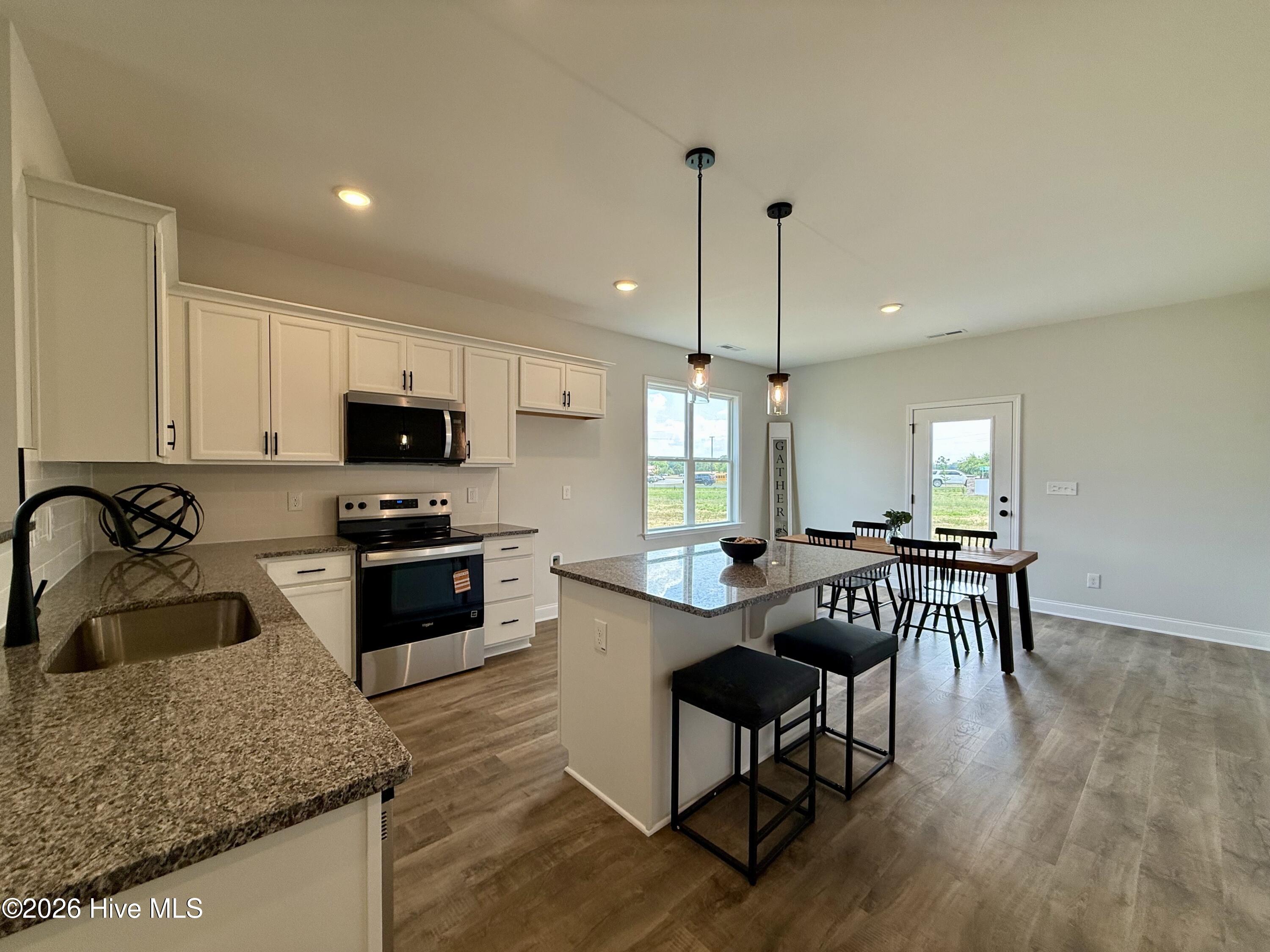 88 Sundrops Trail Property Photo 4