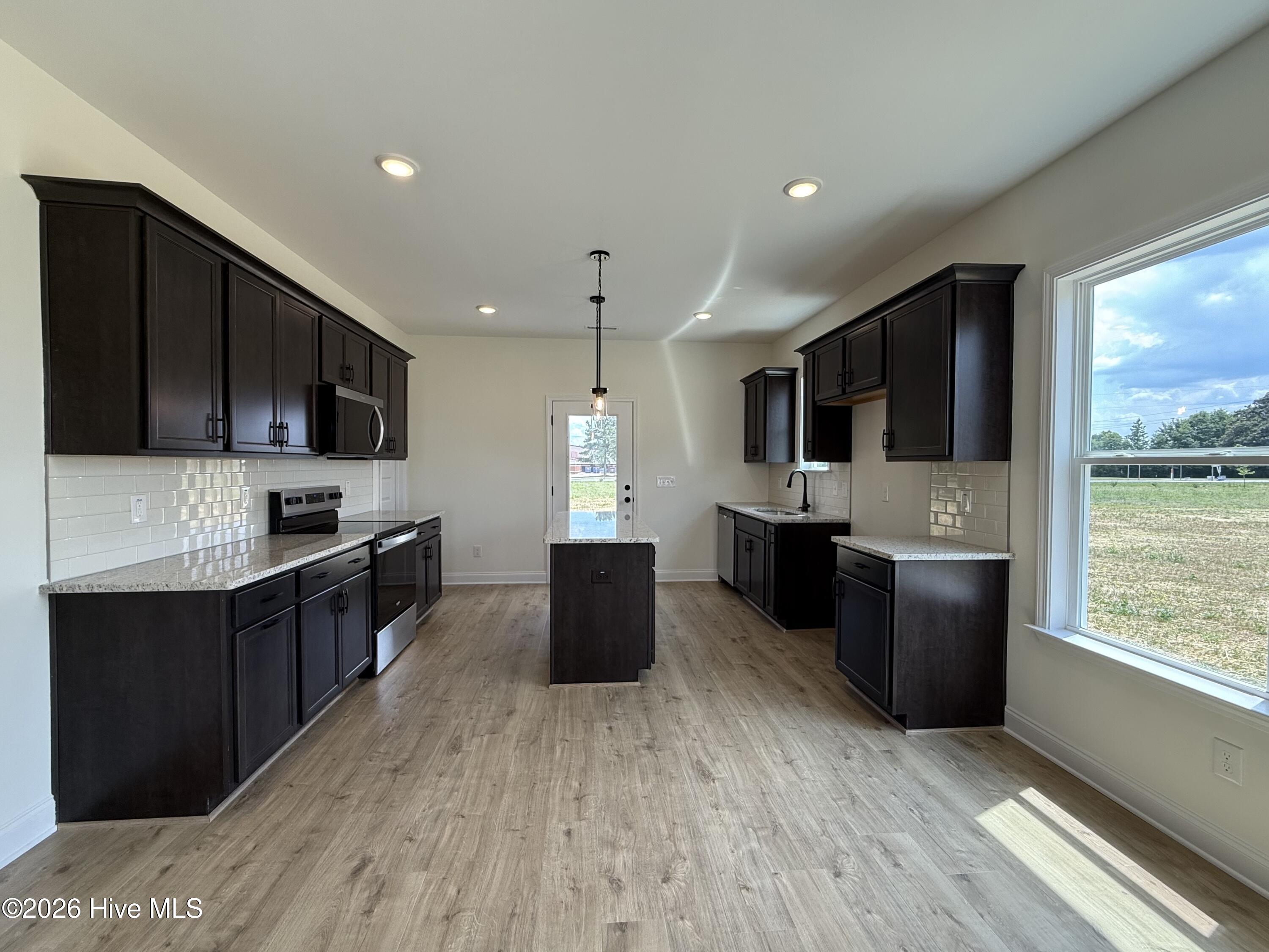87 Sundrops Trail Property Photo 4