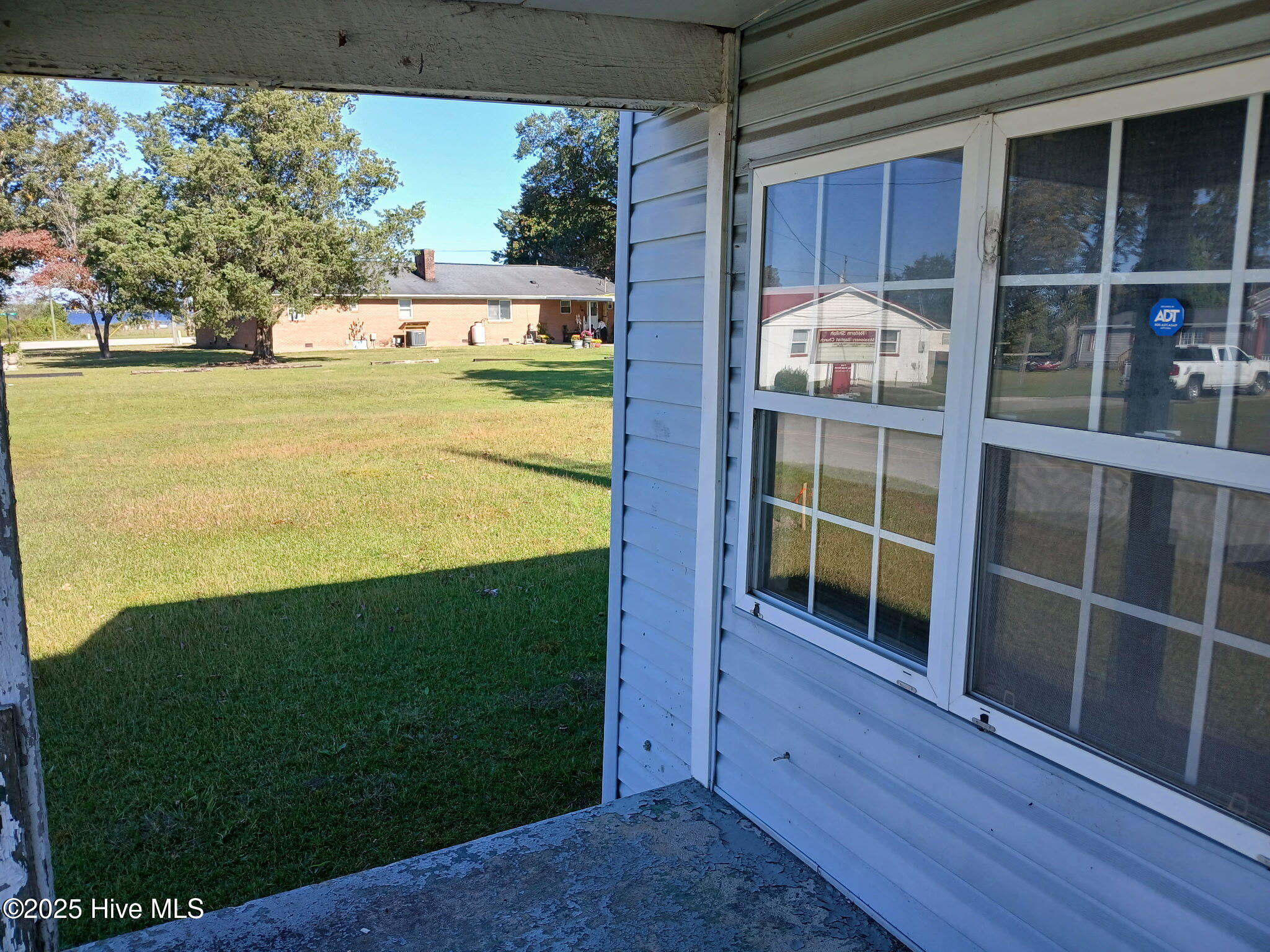 409 Plum Street Property Photo 4