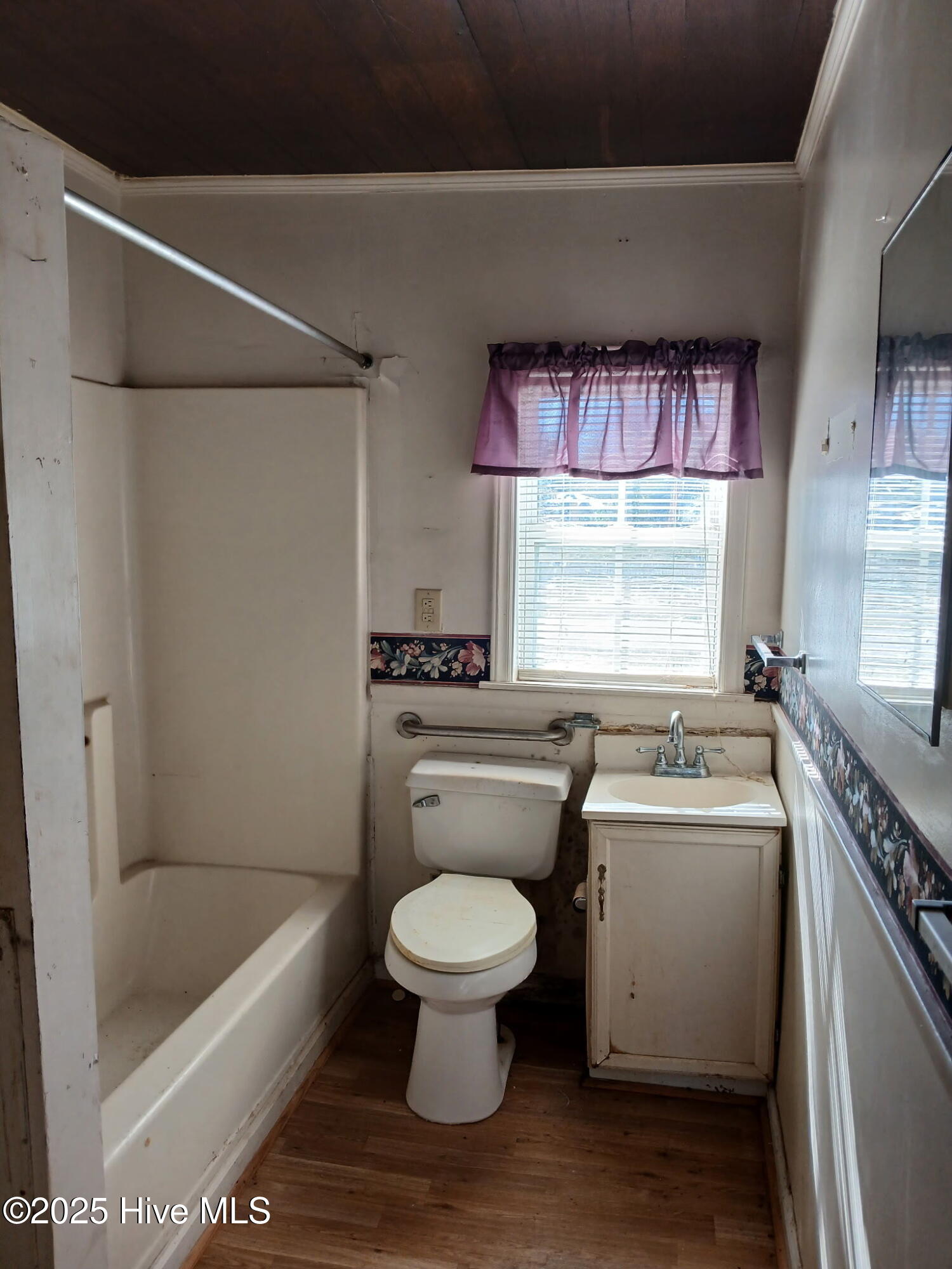 409 Plum Street Property Photo 11