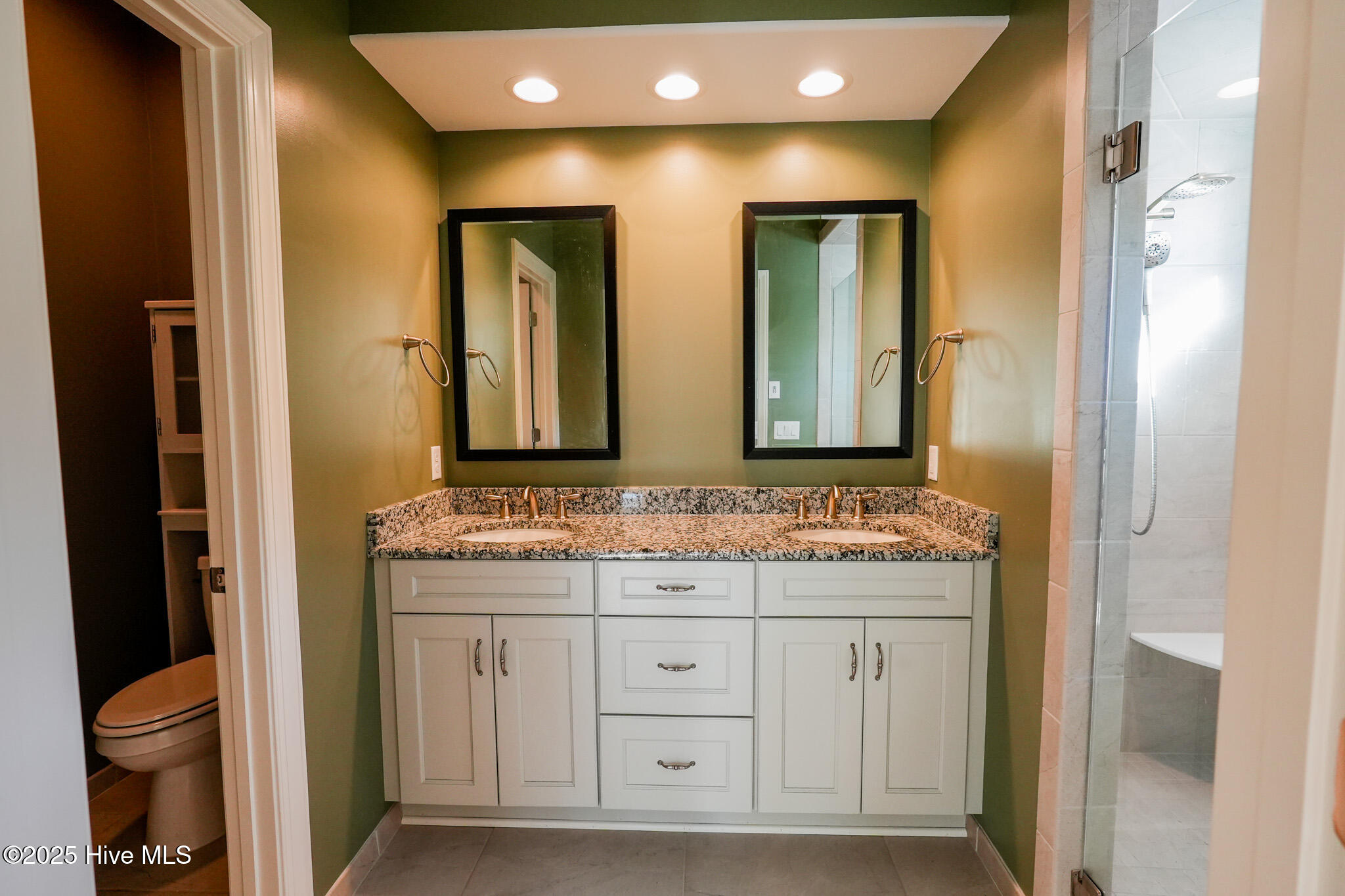 8567 Safflower Way Ne Property Photo 10