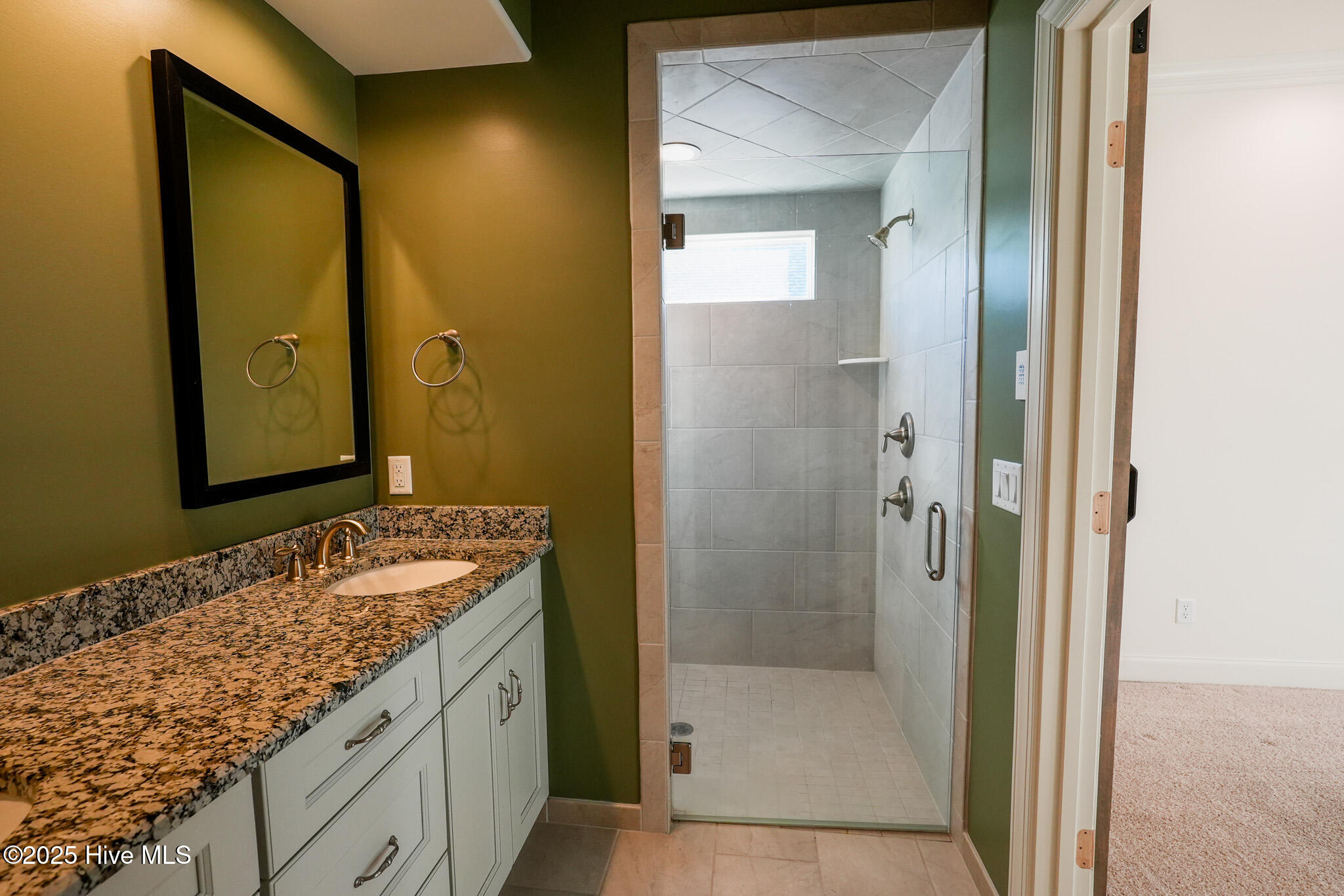 8567 Safflower Way Ne Property Photo 11