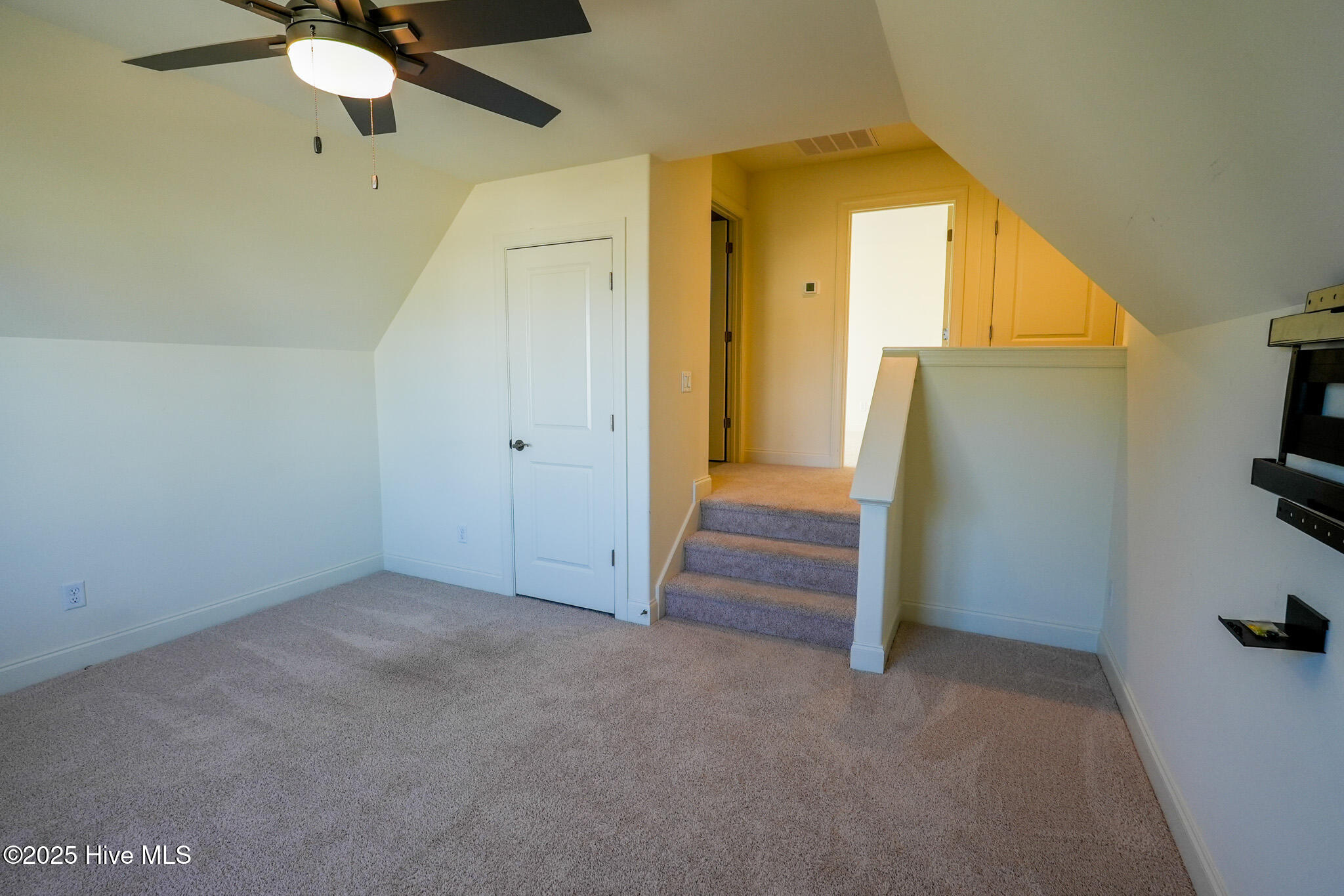 8567 Safflower Way Ne Property Photo 20