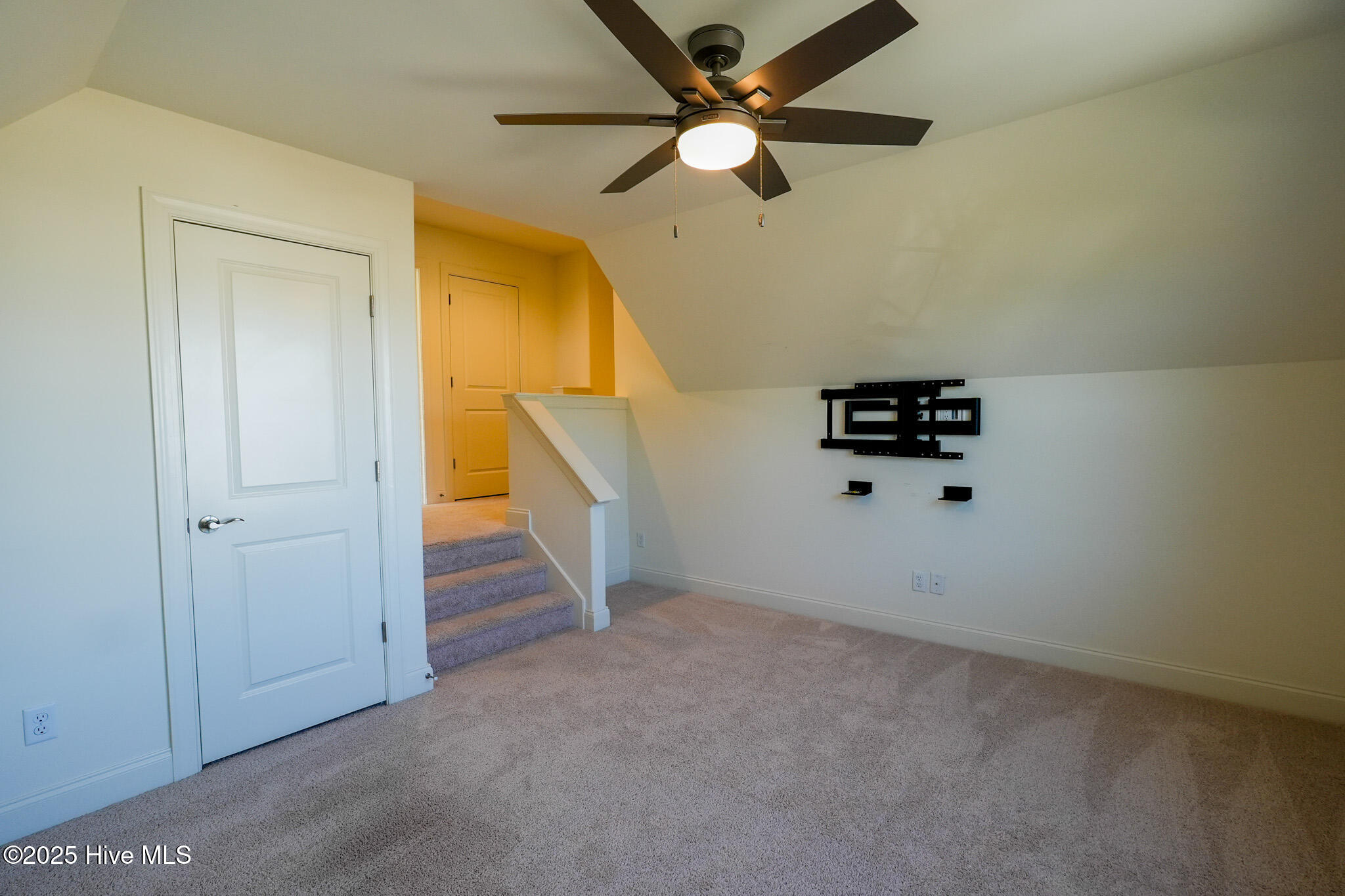 8567 Safflower Way Ne Property Photo 21
