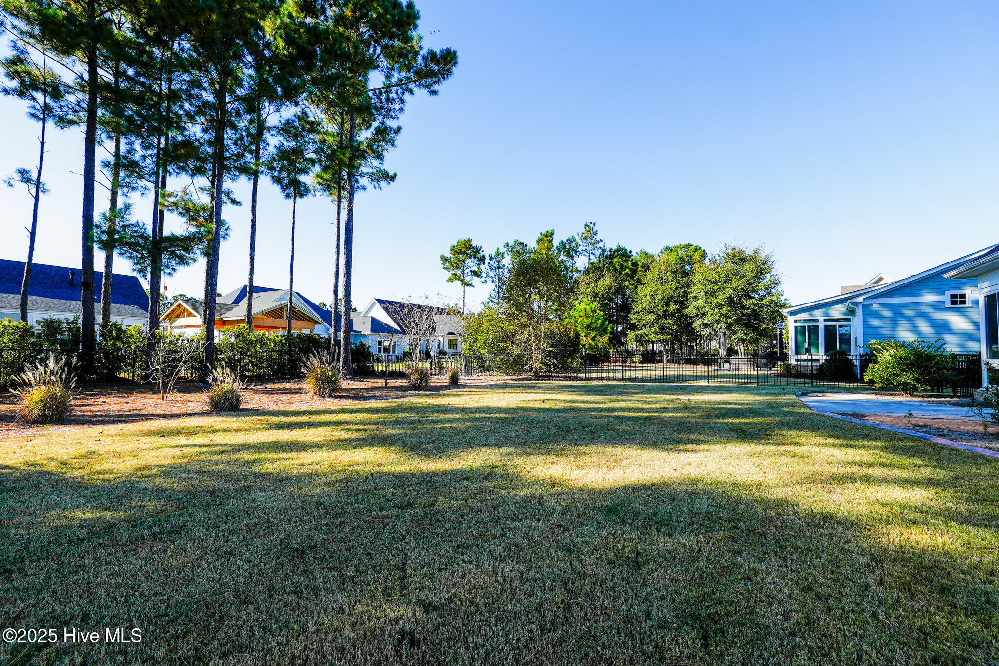 8567 Safflower Way Ne Property Photo 28