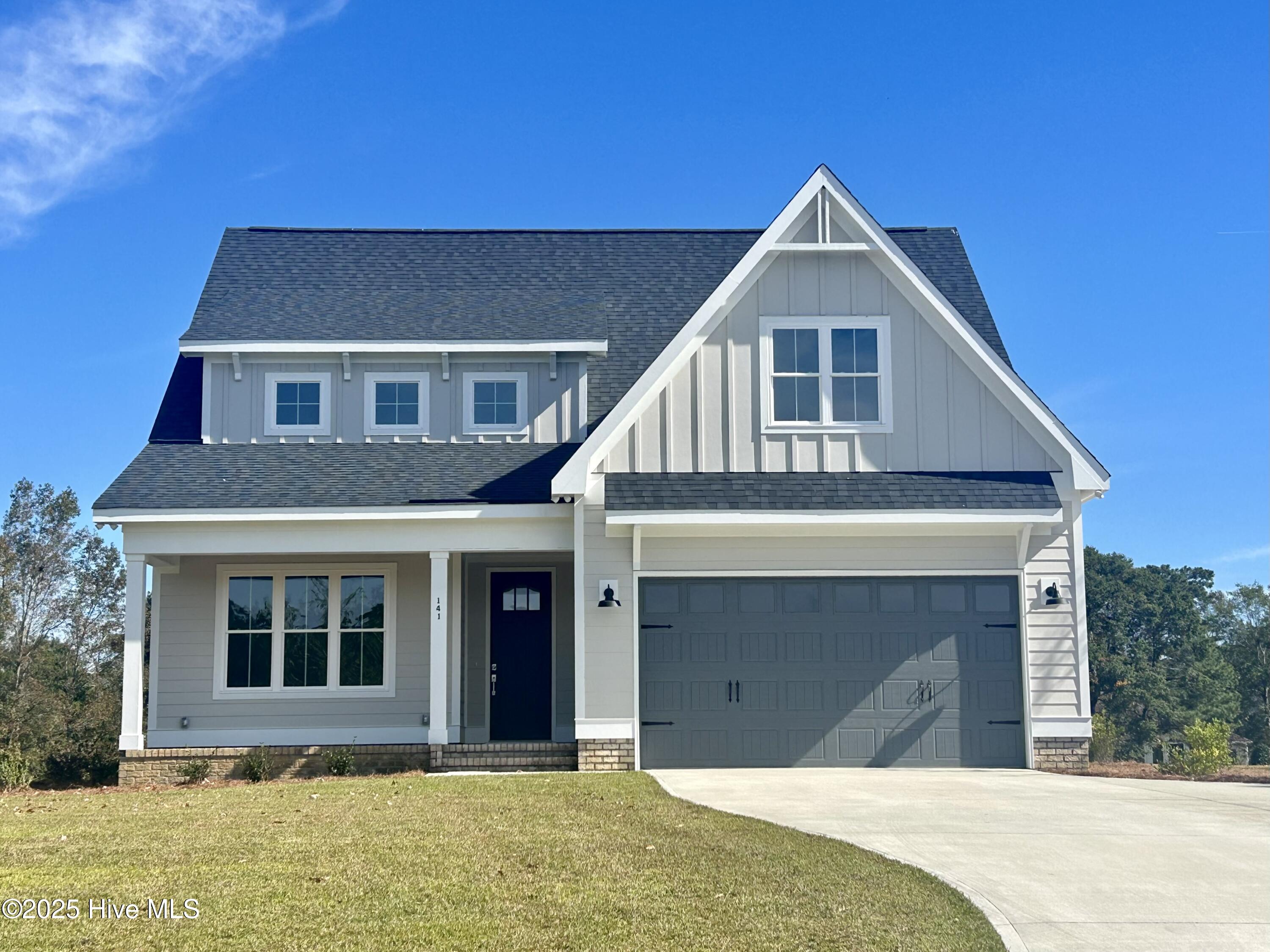 141 Sycamore Lakes Drive Property Photo 1