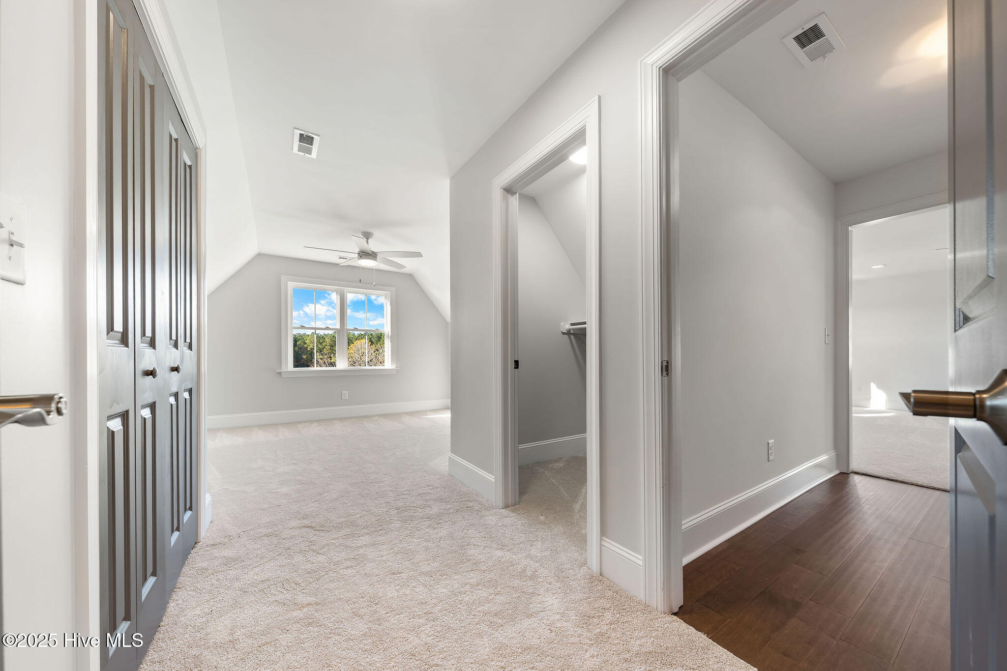 141 Sycamore Lakes Drive Property Photo 48