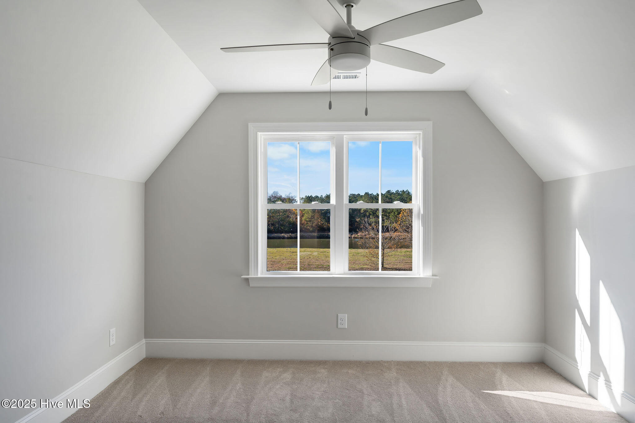 141 Sycamore Lakes Drive Property Photo 50